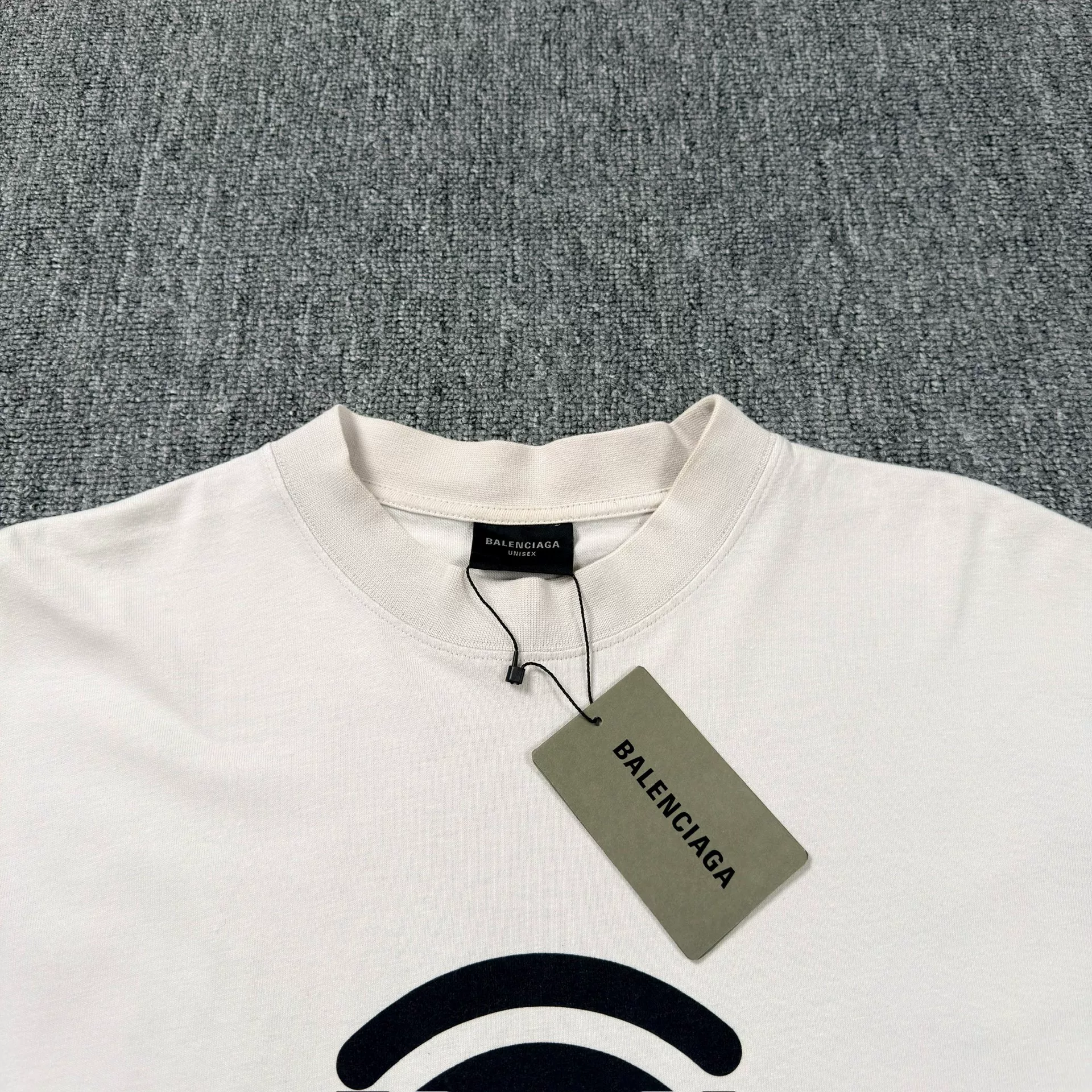 Balenciaga Wi-Fi Heart Logo T-Shirt — front