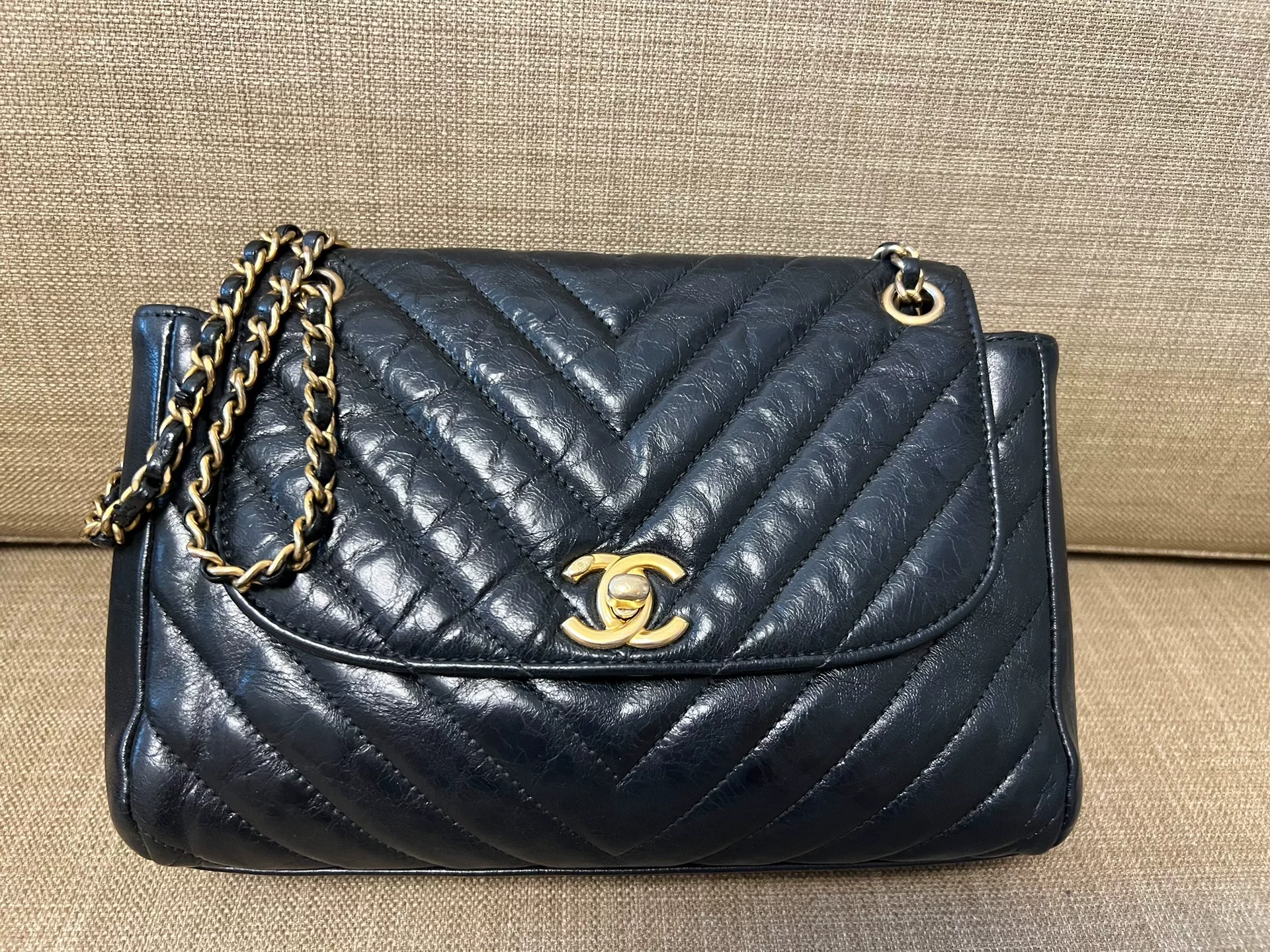 Chanel Black Quilted Gold Chain Bag