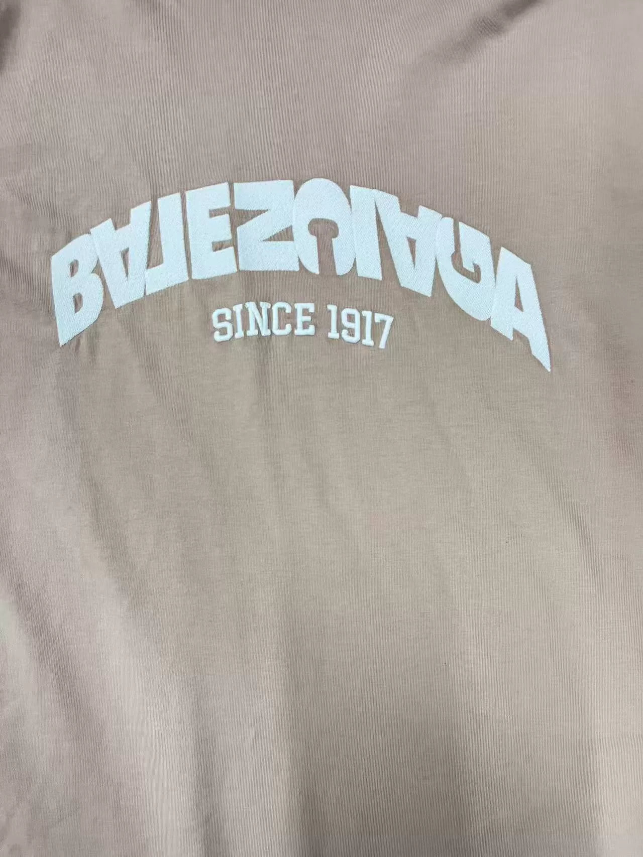 Balenciaga FW23 Logo Short-Sleeve T-Shirt — detail