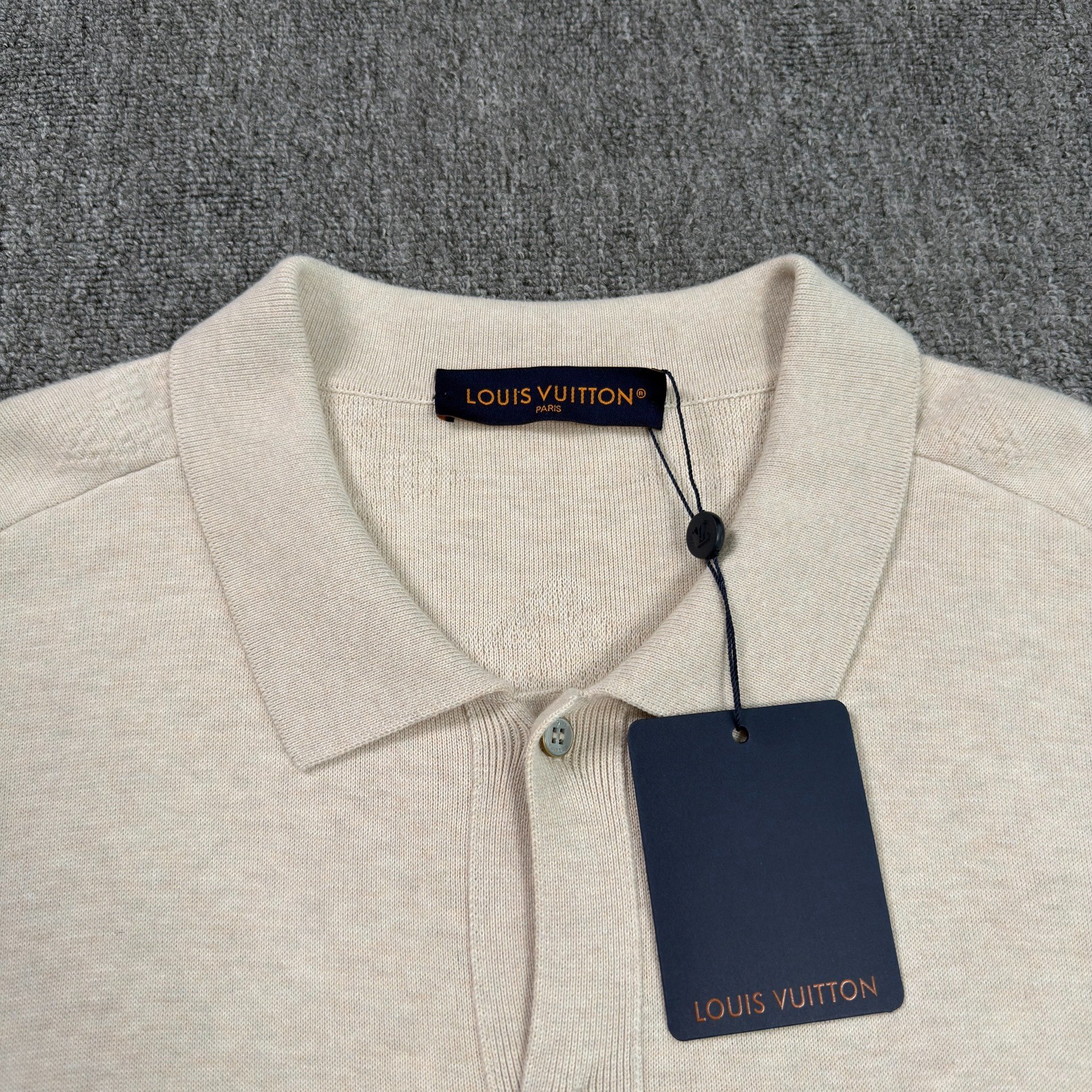 Louis Vuitton Beige Short-Sleeve Knitted Shirt — detail