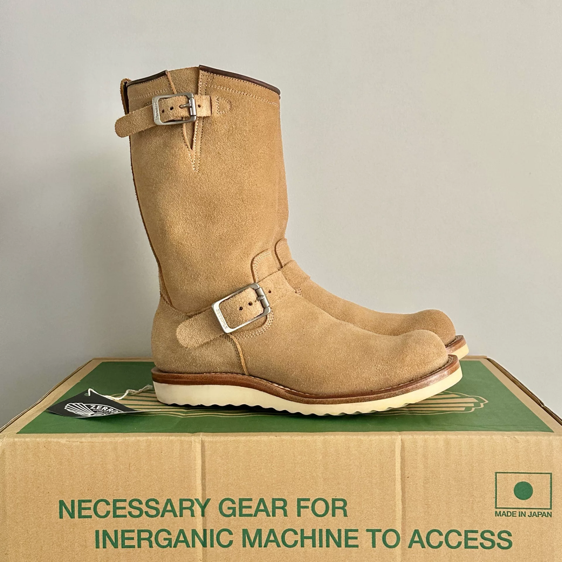 Zerrows Suede Beige Engineer Boots — detail