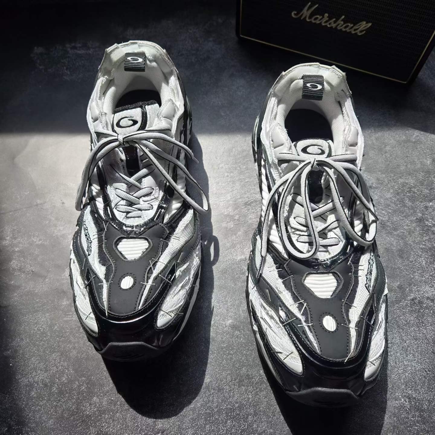 Balenciaga Soless 2.0 Black White — front