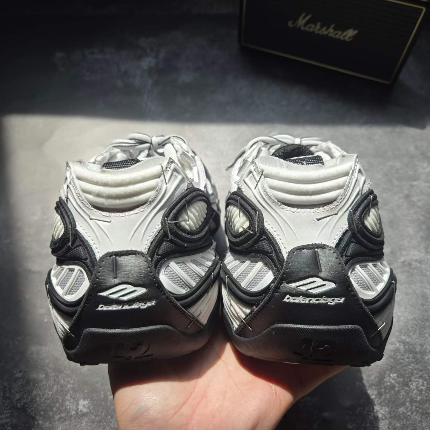 Balenciaga Soless 2.0 Black White — detail