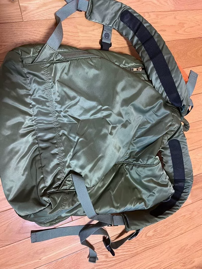 Porter Tanker Large Capacity Green Backpack — label