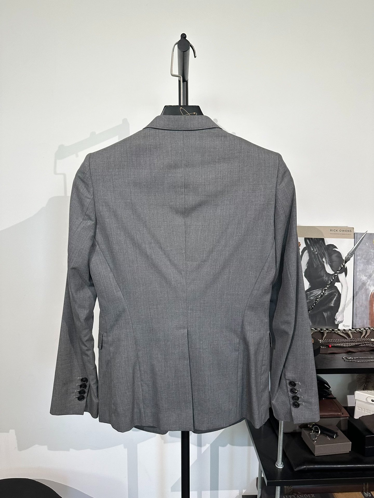 Julius_7 Gray Slim-Fit Wool Blazer — front