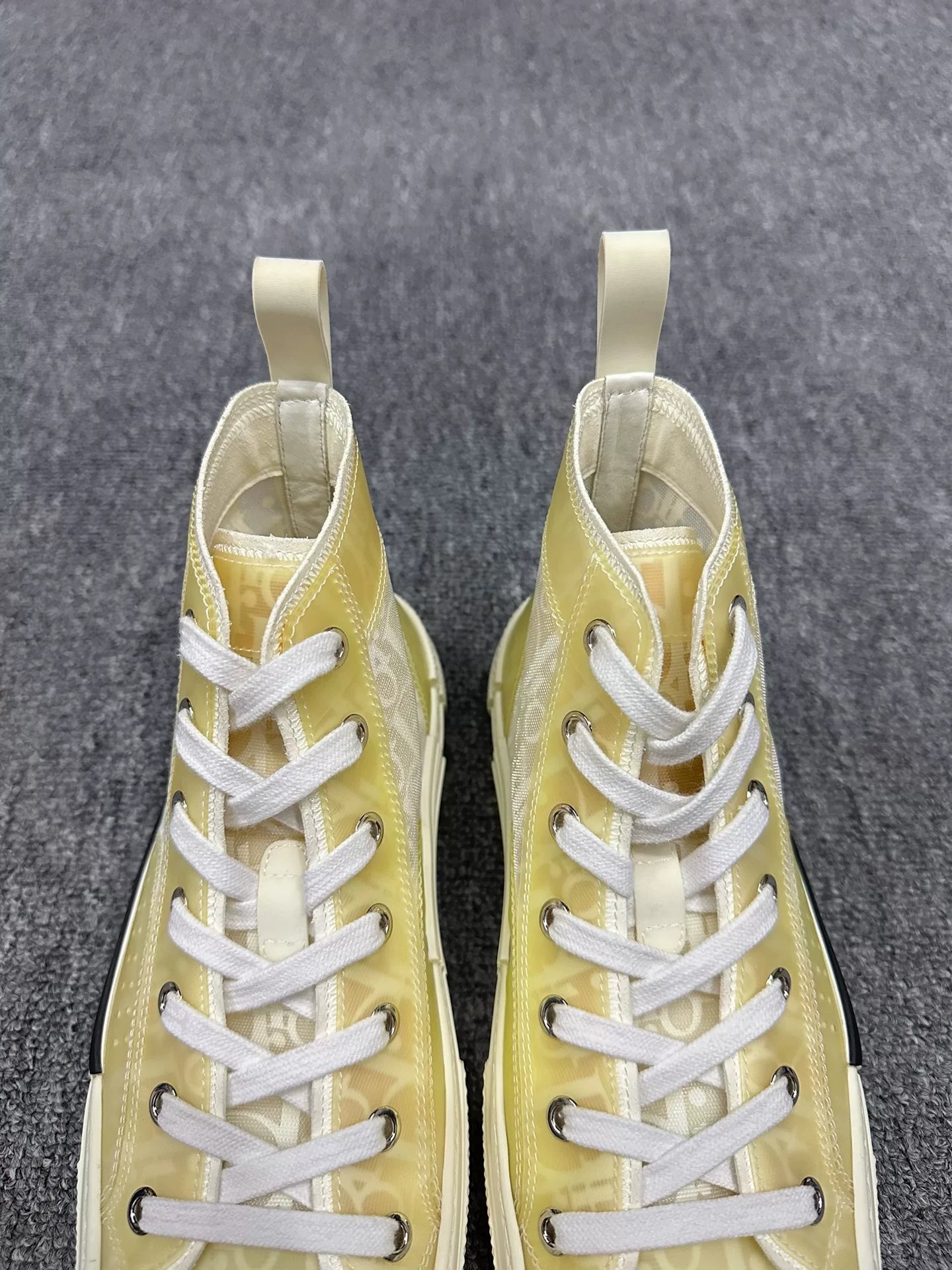 Dior High-Top Sneakers Size 37 — label