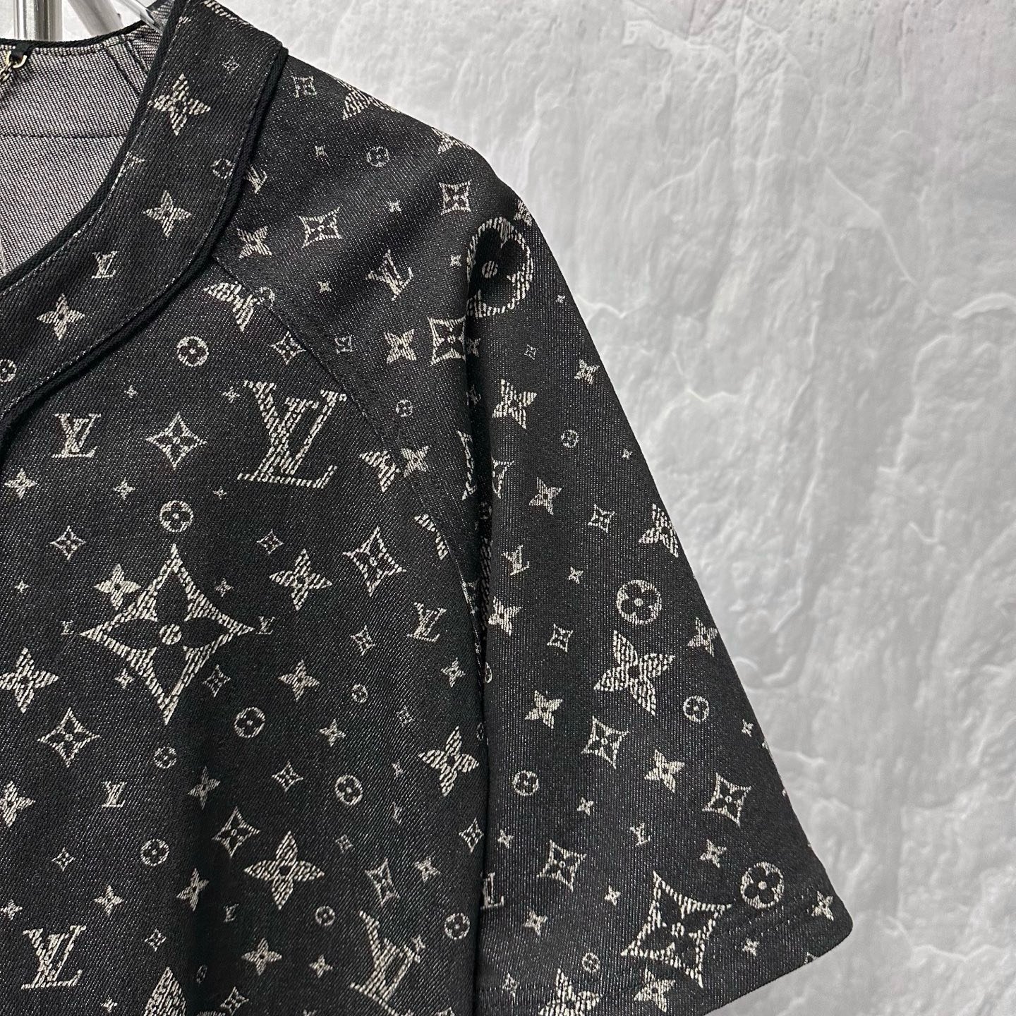 Louis Vuitton SS24 Monogram Denim Short Sleeve — detail
