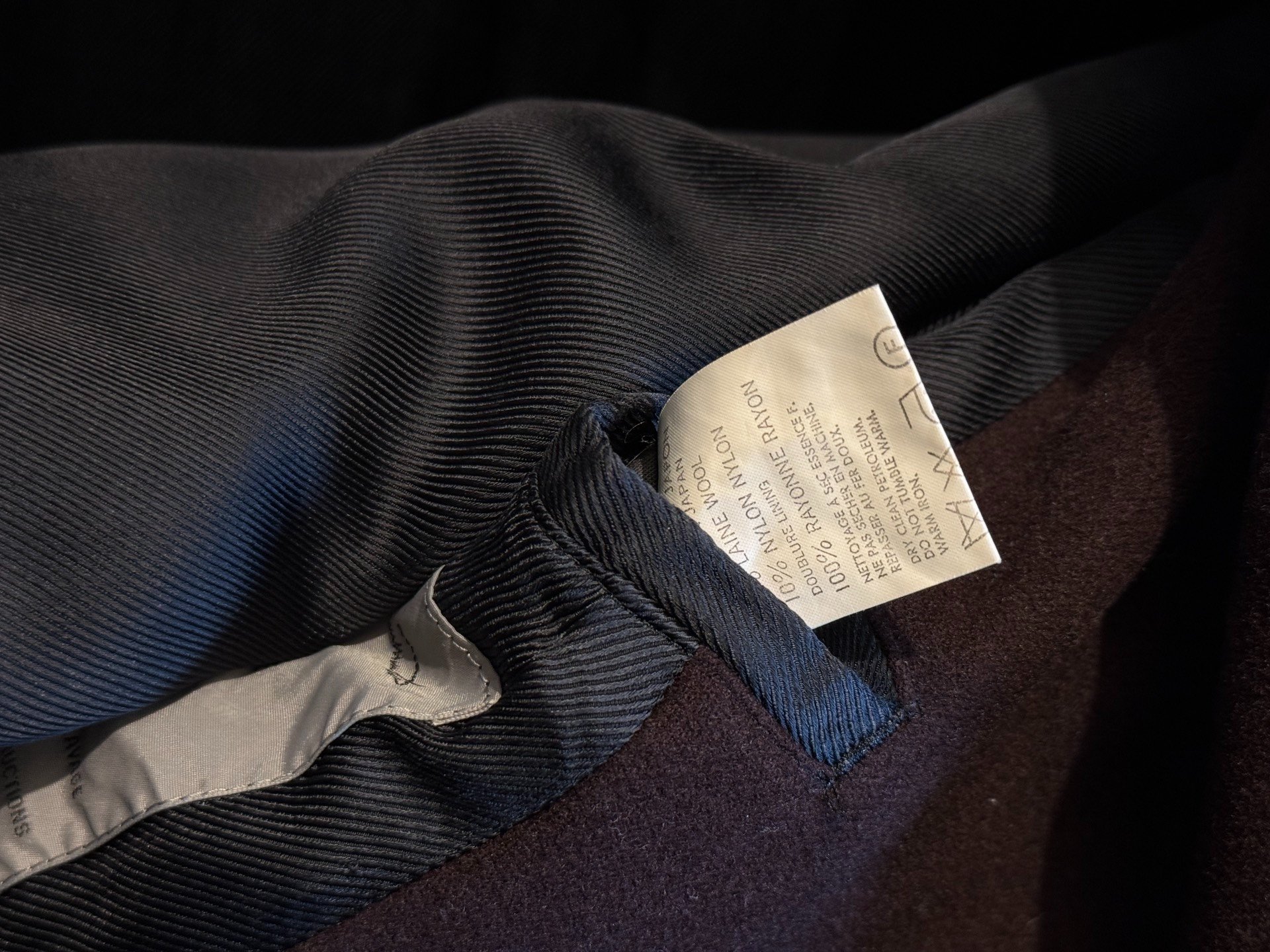 Yohji Yamamoto 92AW Burgundy Coat — label