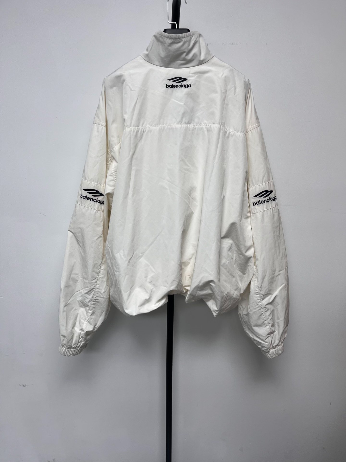 Balenciaga 3B Embroidered White Loose Jacket — front