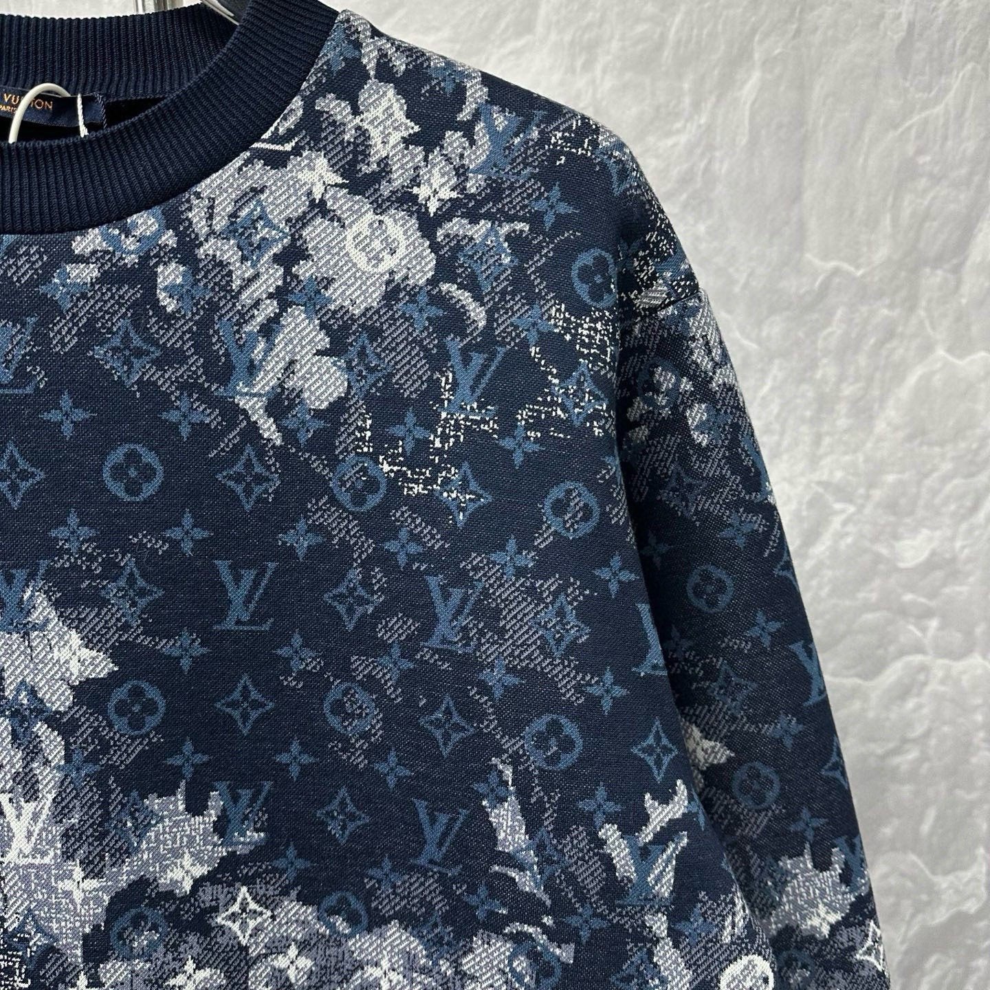 Louis Vuitton Tapestry Print Sweatshirt XL — detail