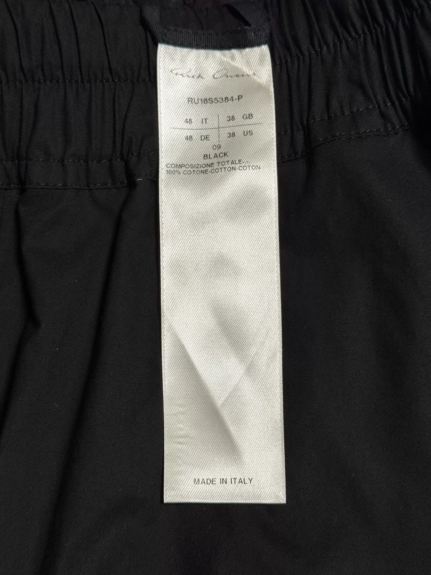 Rick Owens Black Capri Shorts — detail
