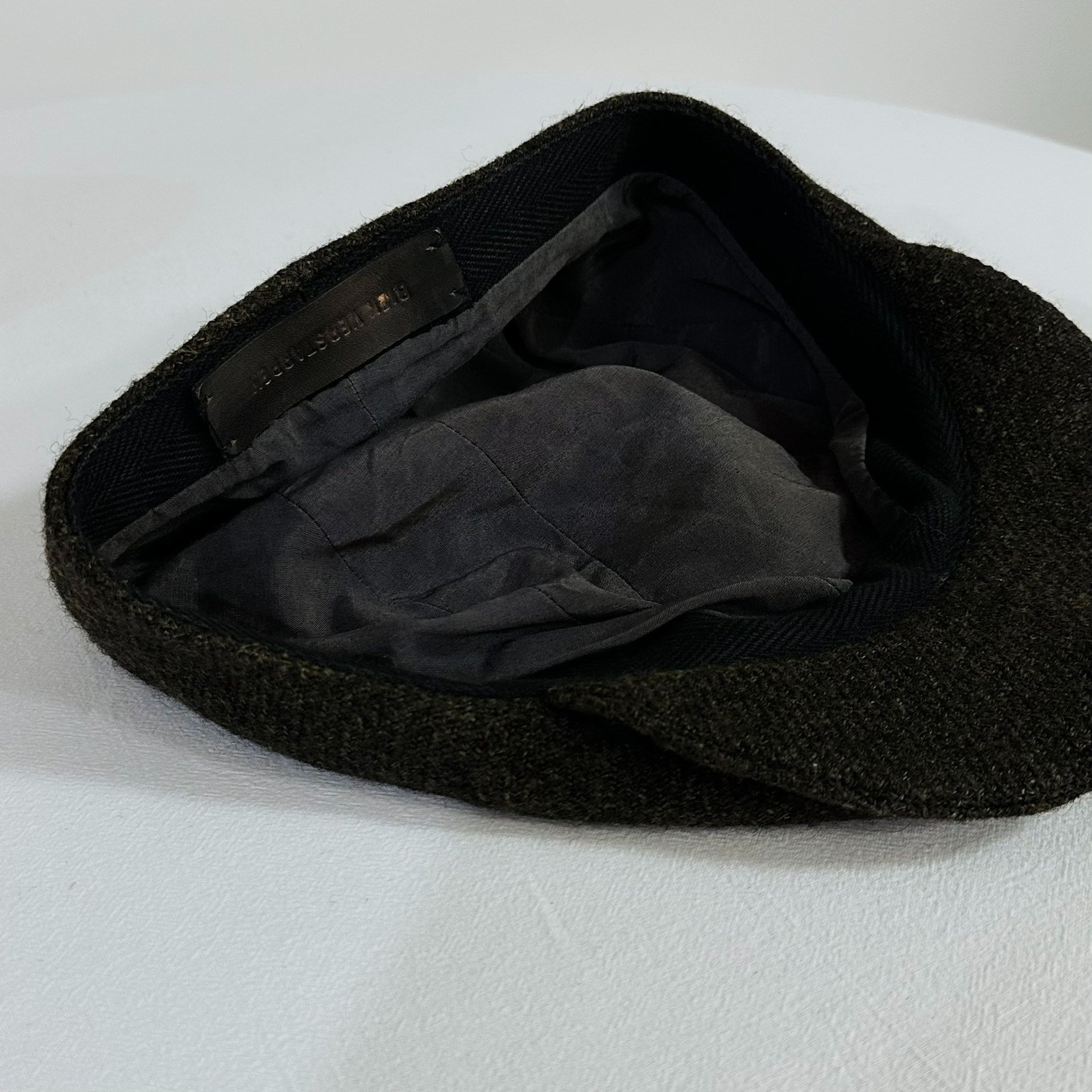 BIEK VERSTAPPEN Wool Newsboy Cap — label