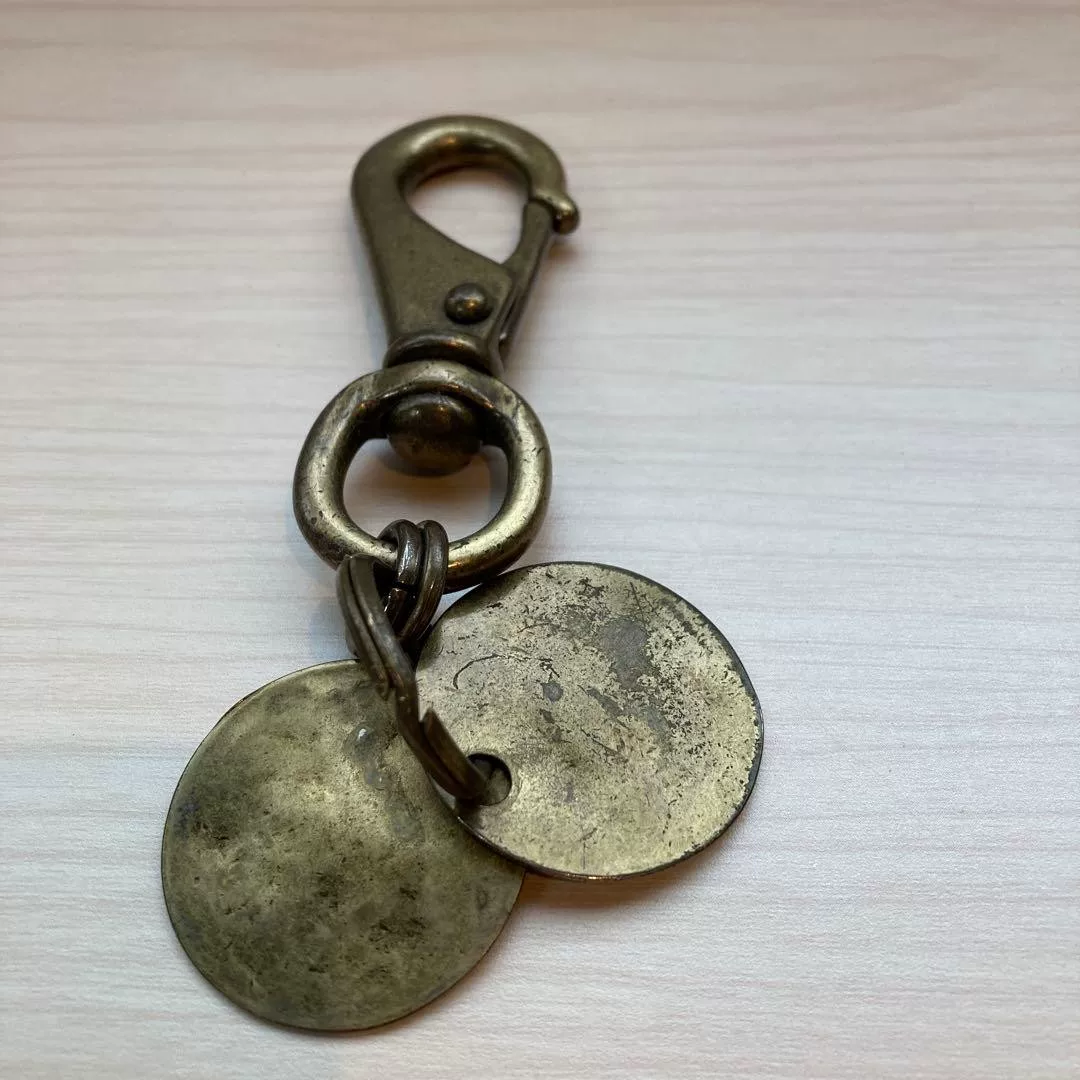 KICHIZO Brass Keychain with Nameplates — front