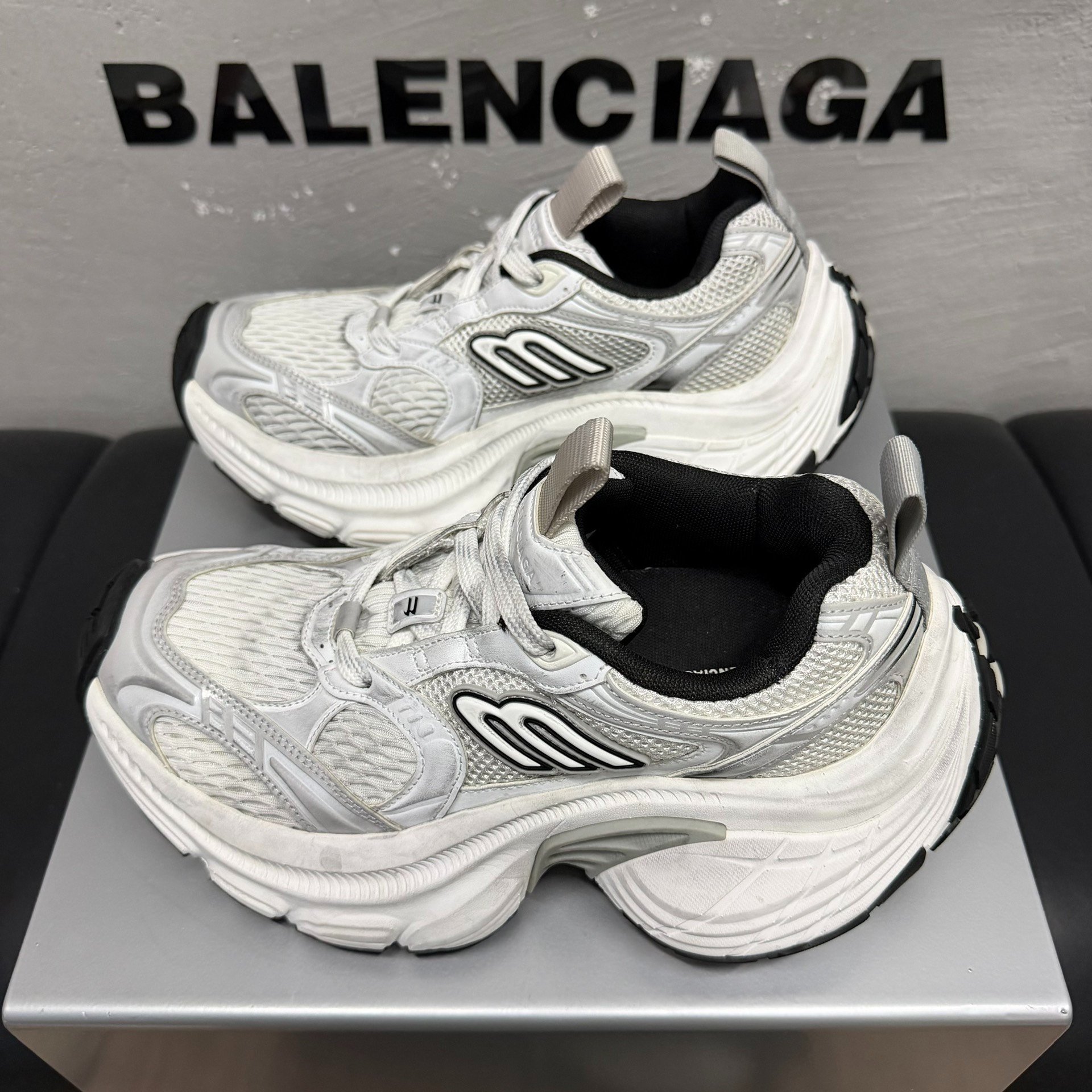 Balenciaga 10XL Women's White Gray Shoes 36 — detail