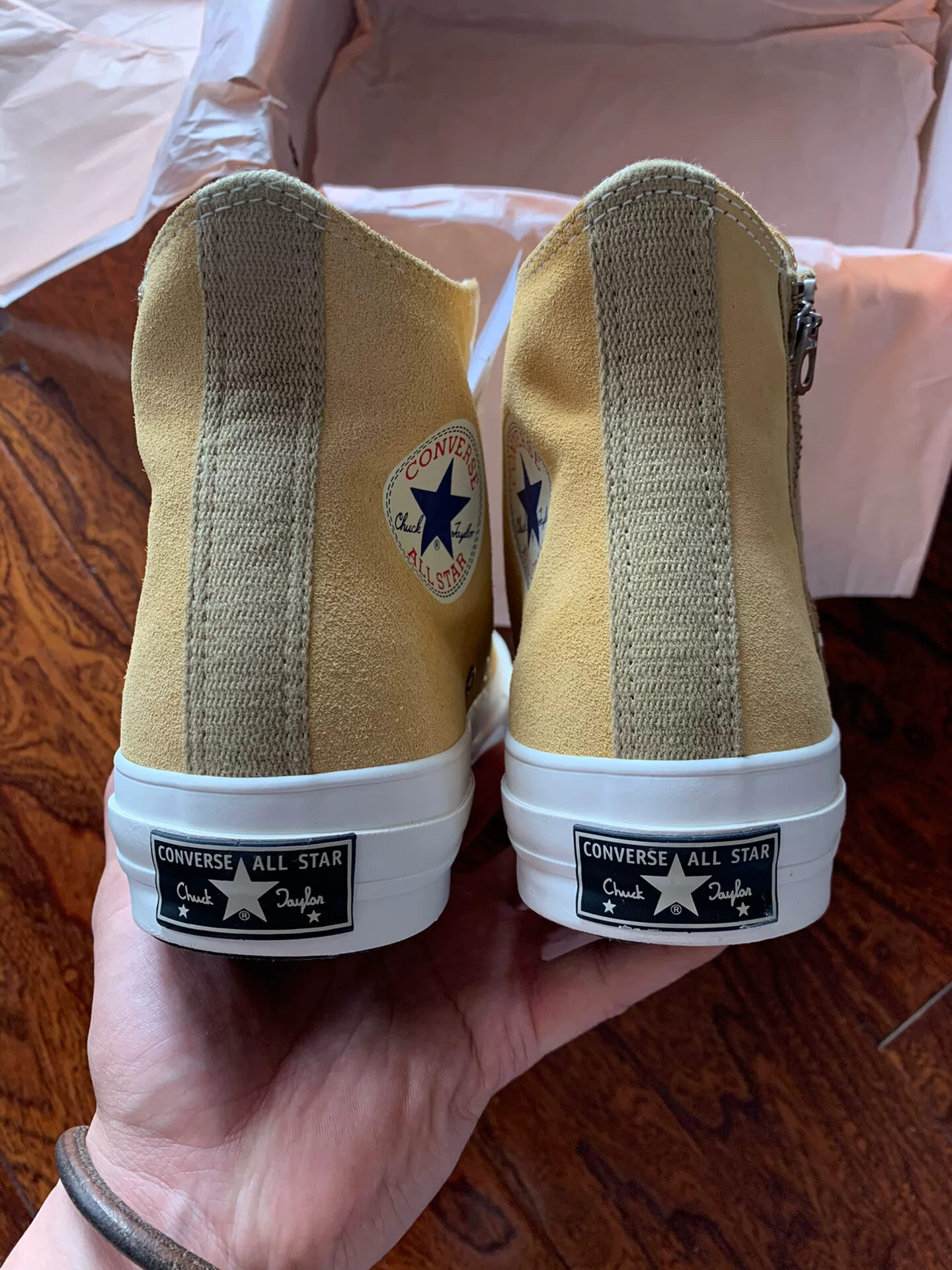 Converse Addict Suede Nigo Beige — label