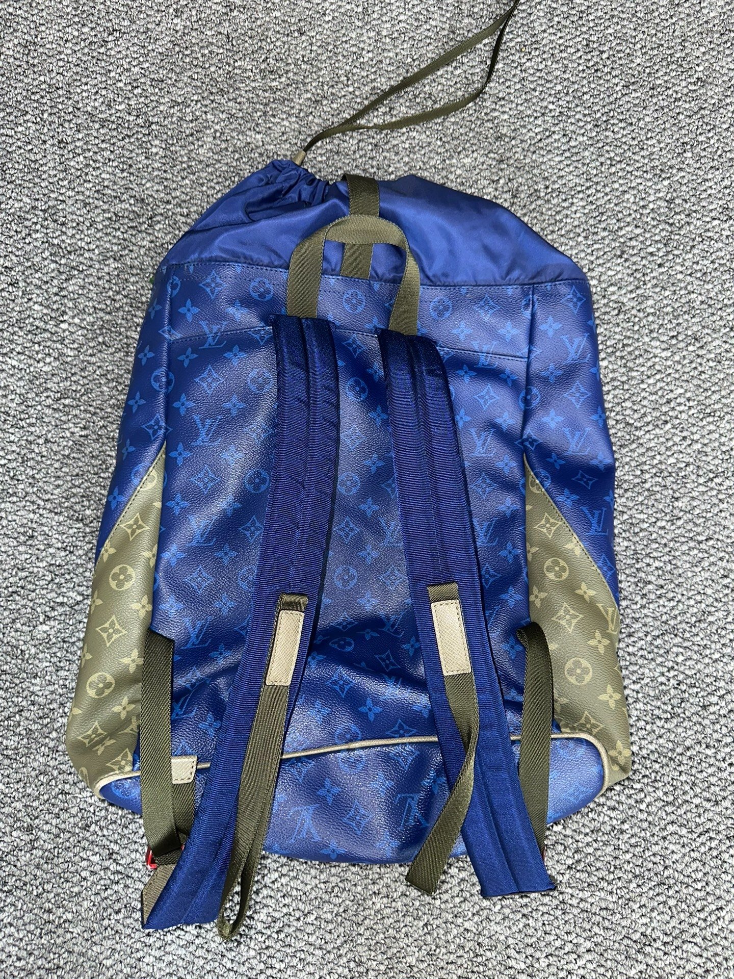 LV Louis Vuitton Mountaineering Backpack — detail