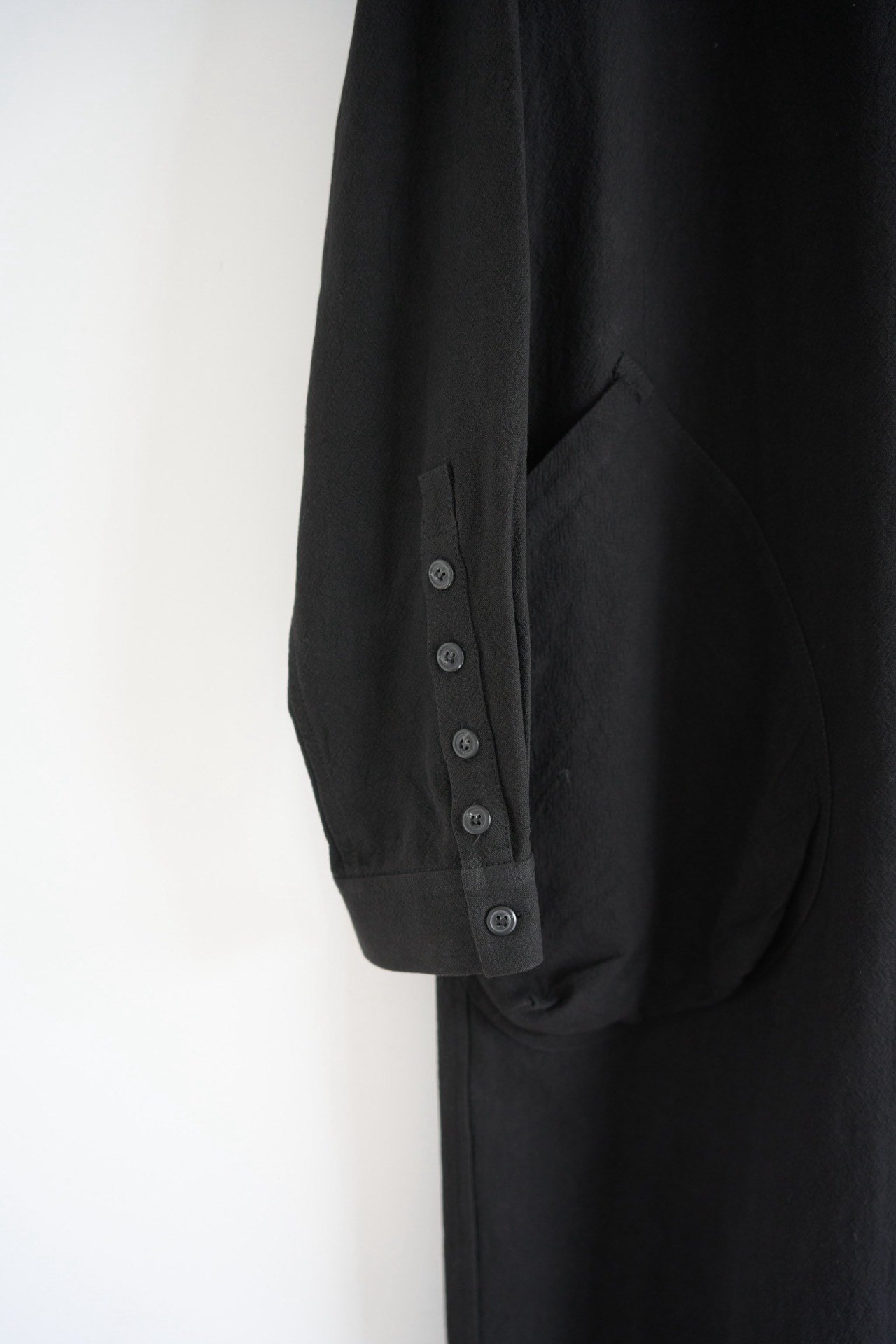 Professor.E Diagonal Bk-Brn Long Shirt — label