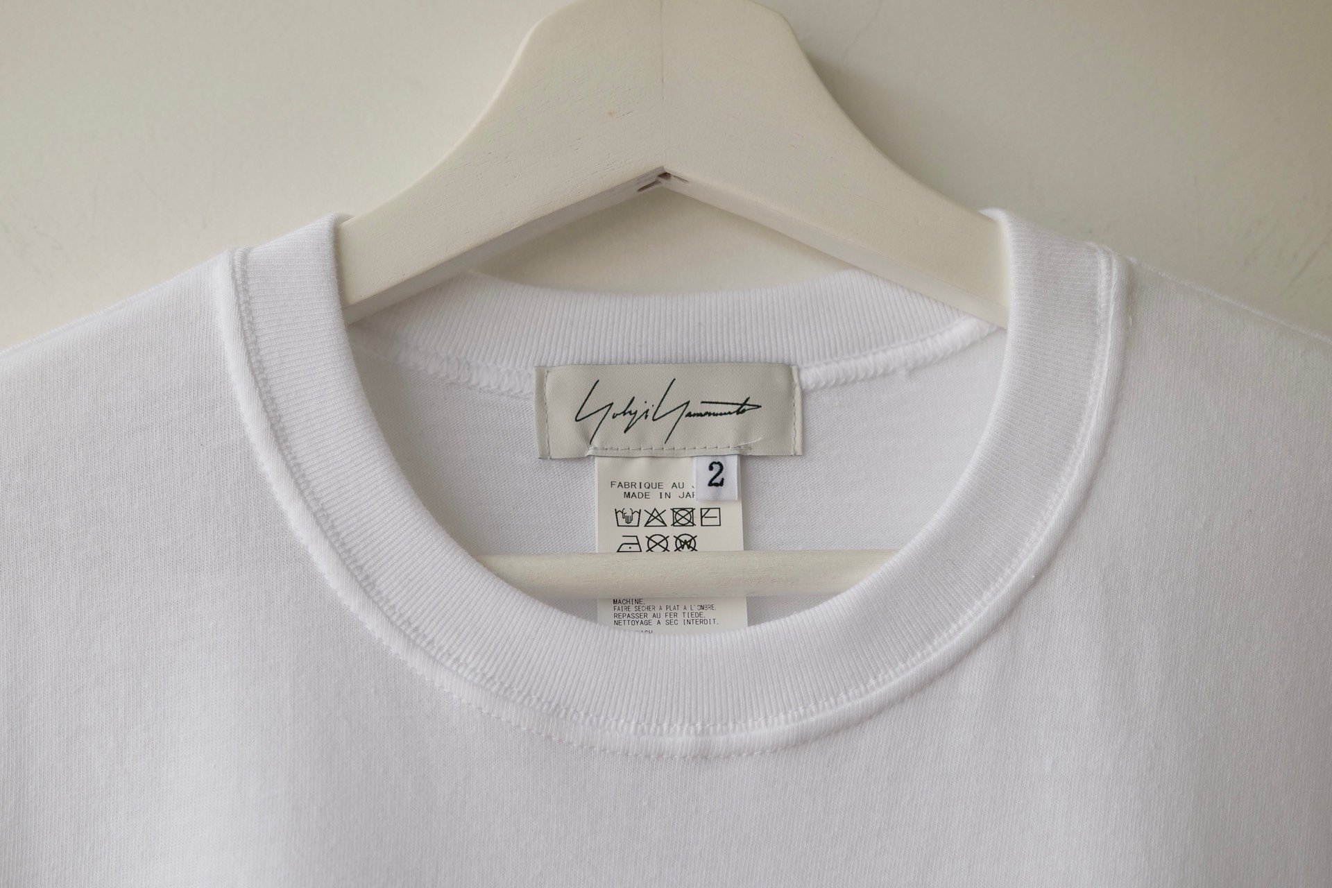 Yohji Yamamoto 26AW Minimalist Signature Tee — label