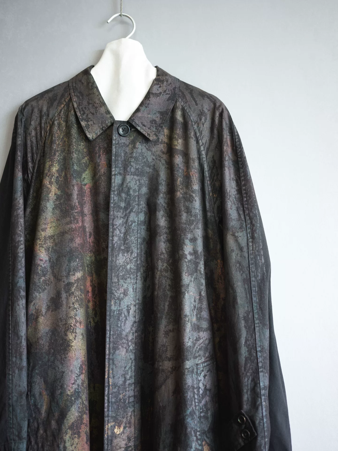 Yohji Yamamoto 80SS Painted Hidden Button Coat — detail