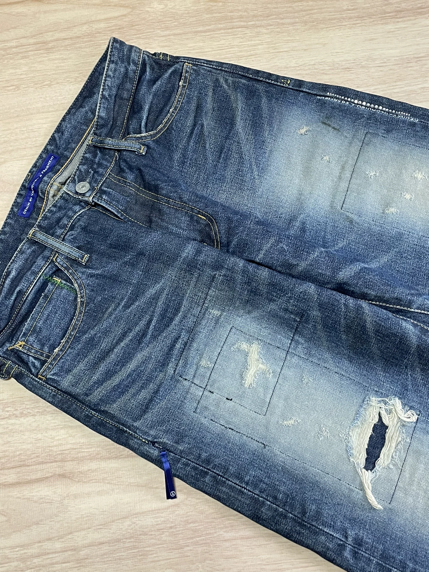 Vanquish Fragment Hiroshi Fujiwara Lightning Washed Jeans — detail