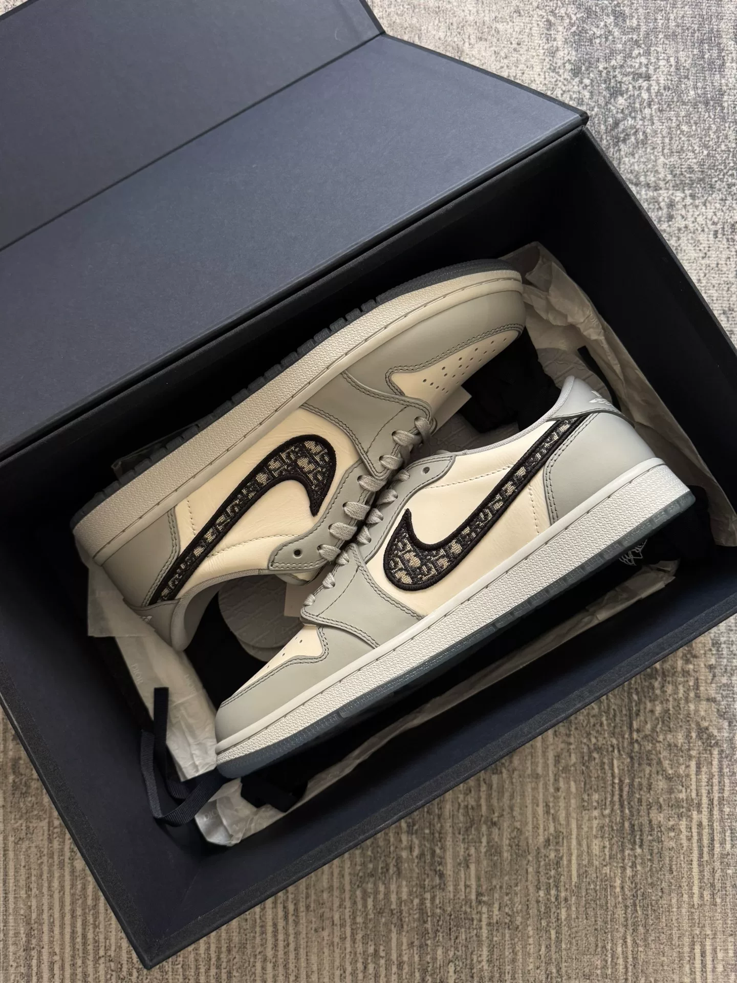 DIOR x Jordan Air Jordan 1 Retro — detail