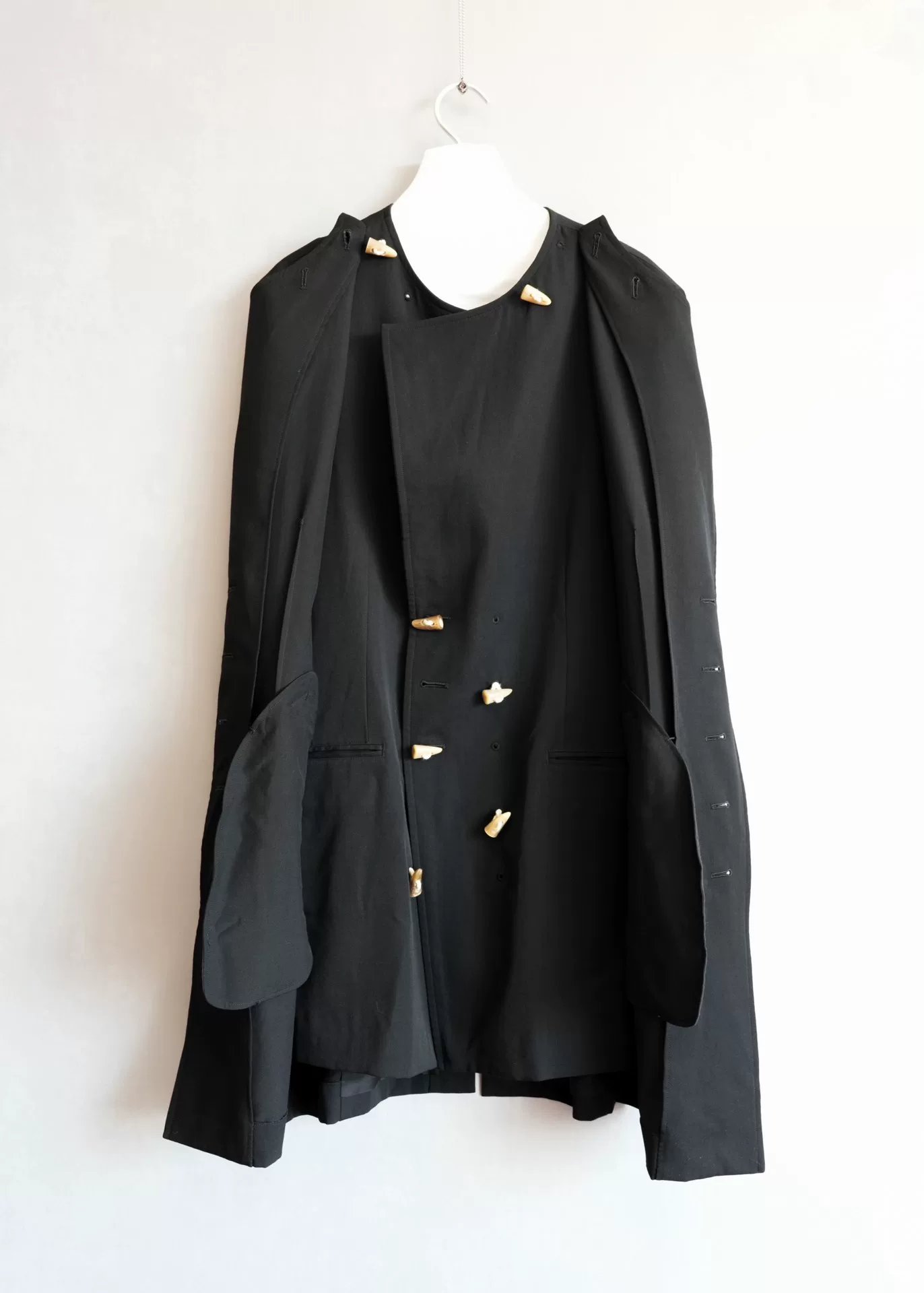 Yohji Yamamoto 12AW Double-Layer Toggle Long Coat — detail