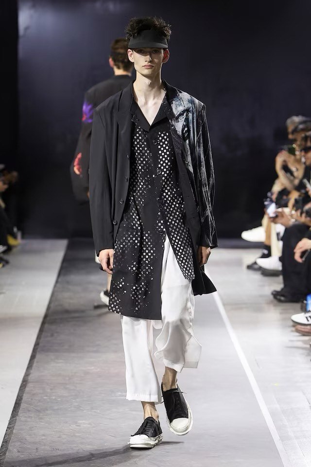 Yohji Yamamoto 25SS Portrait Silk Jacket — detail