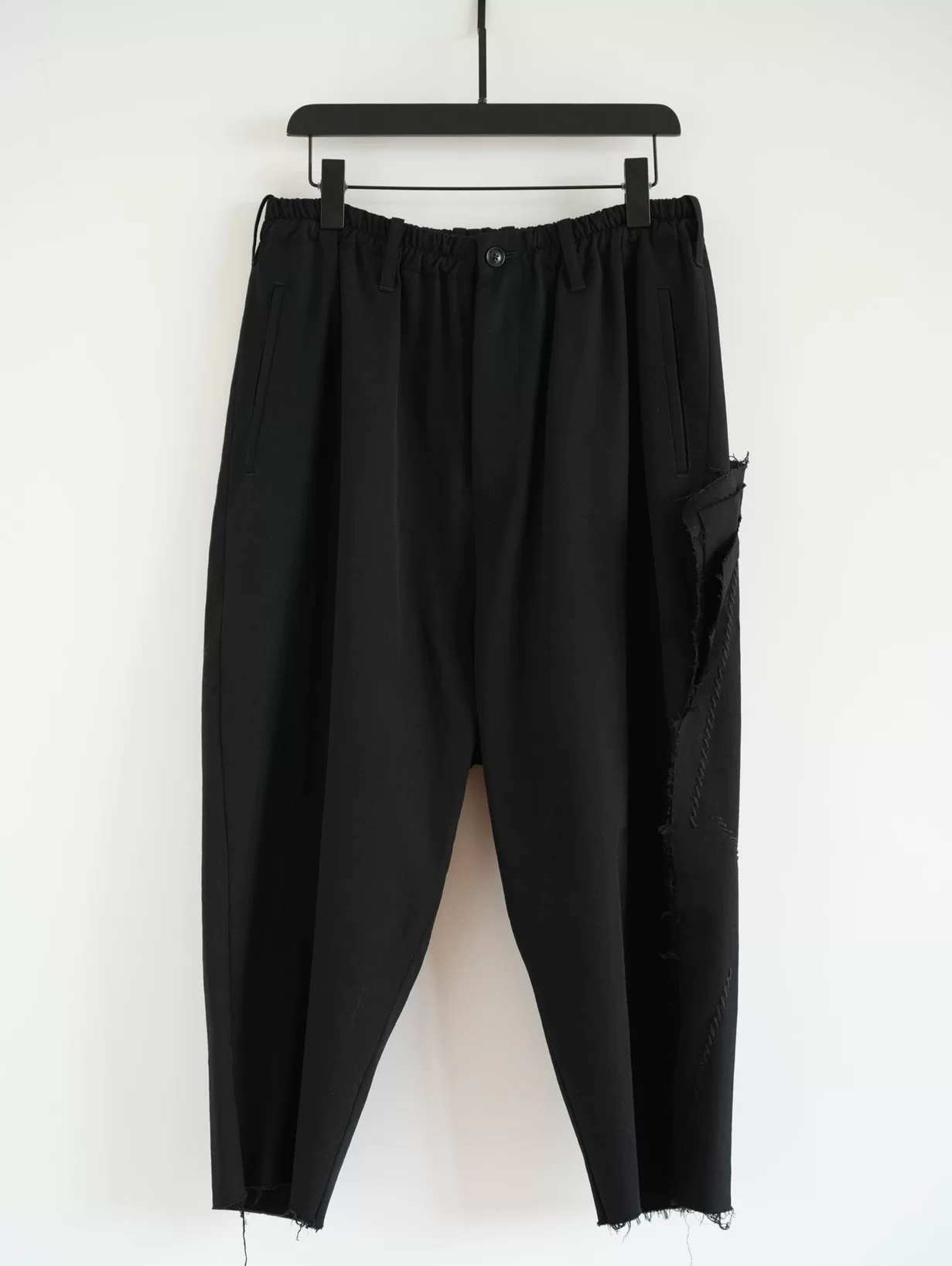 Yohji Yamamoto 20AW Black Knife-Cut Pants — detail