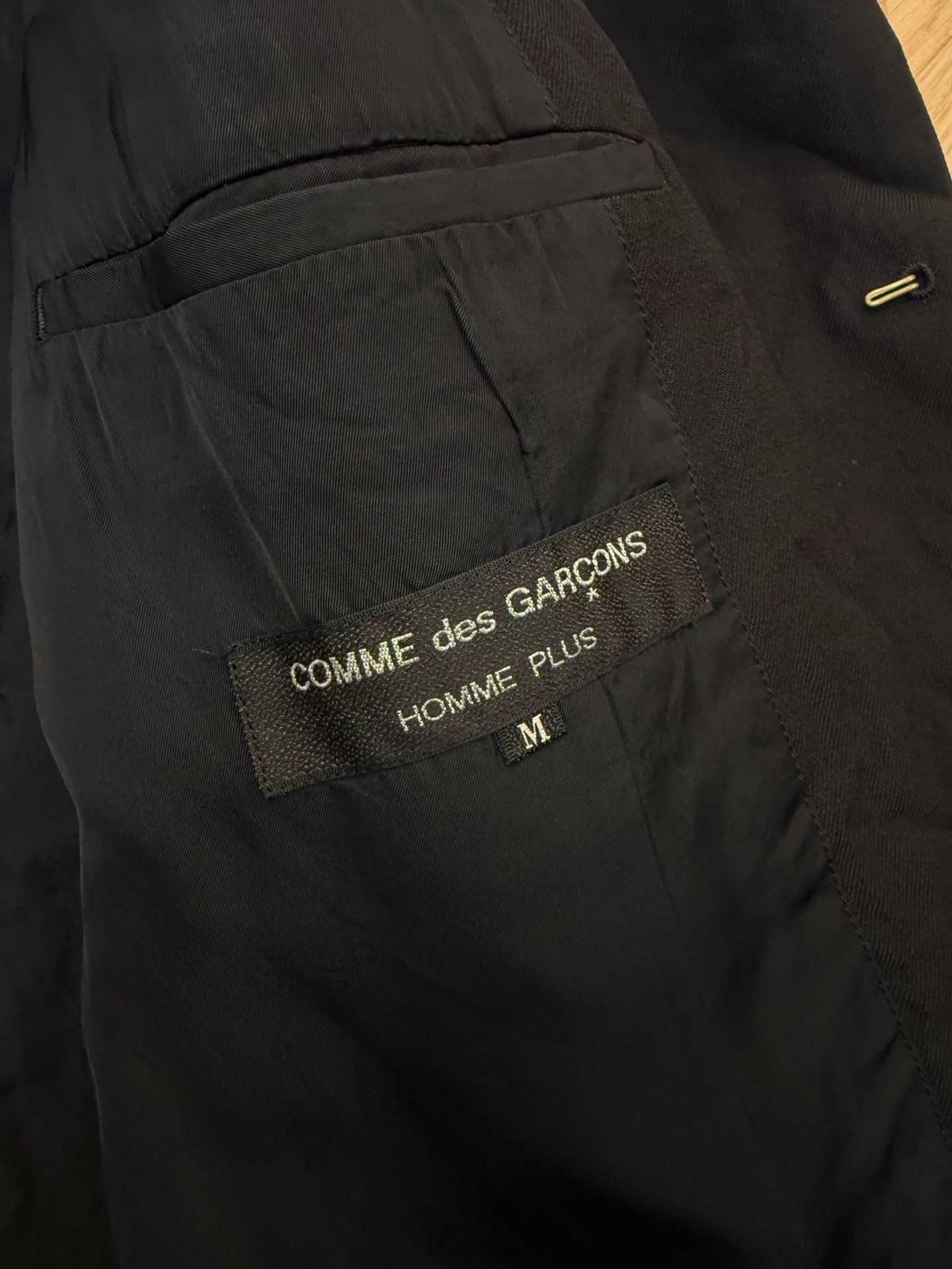 Comme des Garçons 93AW Show Coat — label