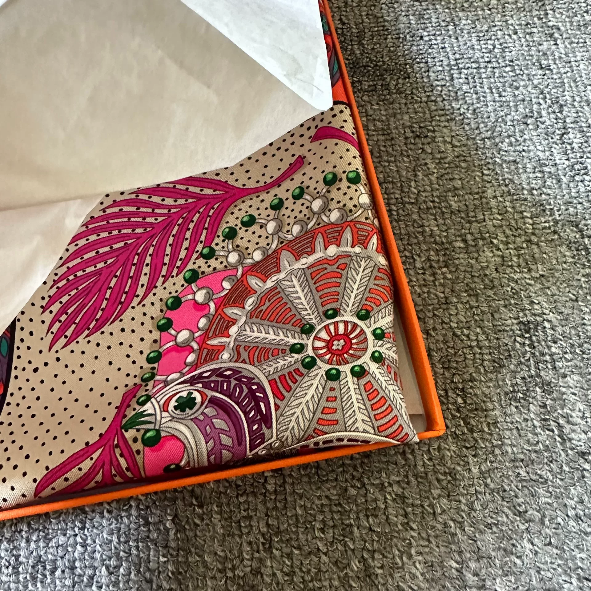 Hermes Scarf with Feathers Patterns