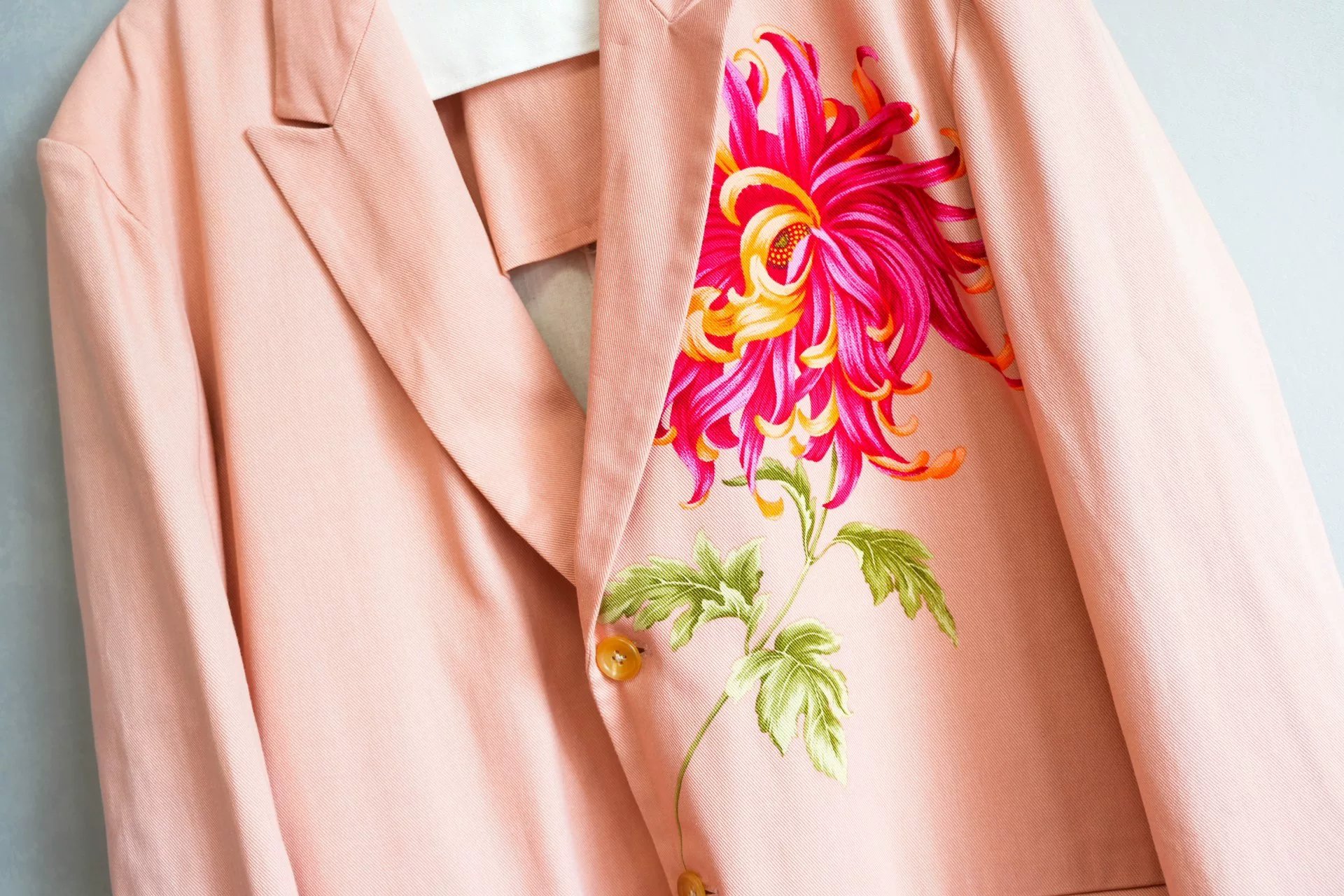 Yohji Yamamoto 96SS Phoenix Pink Blazer — detail