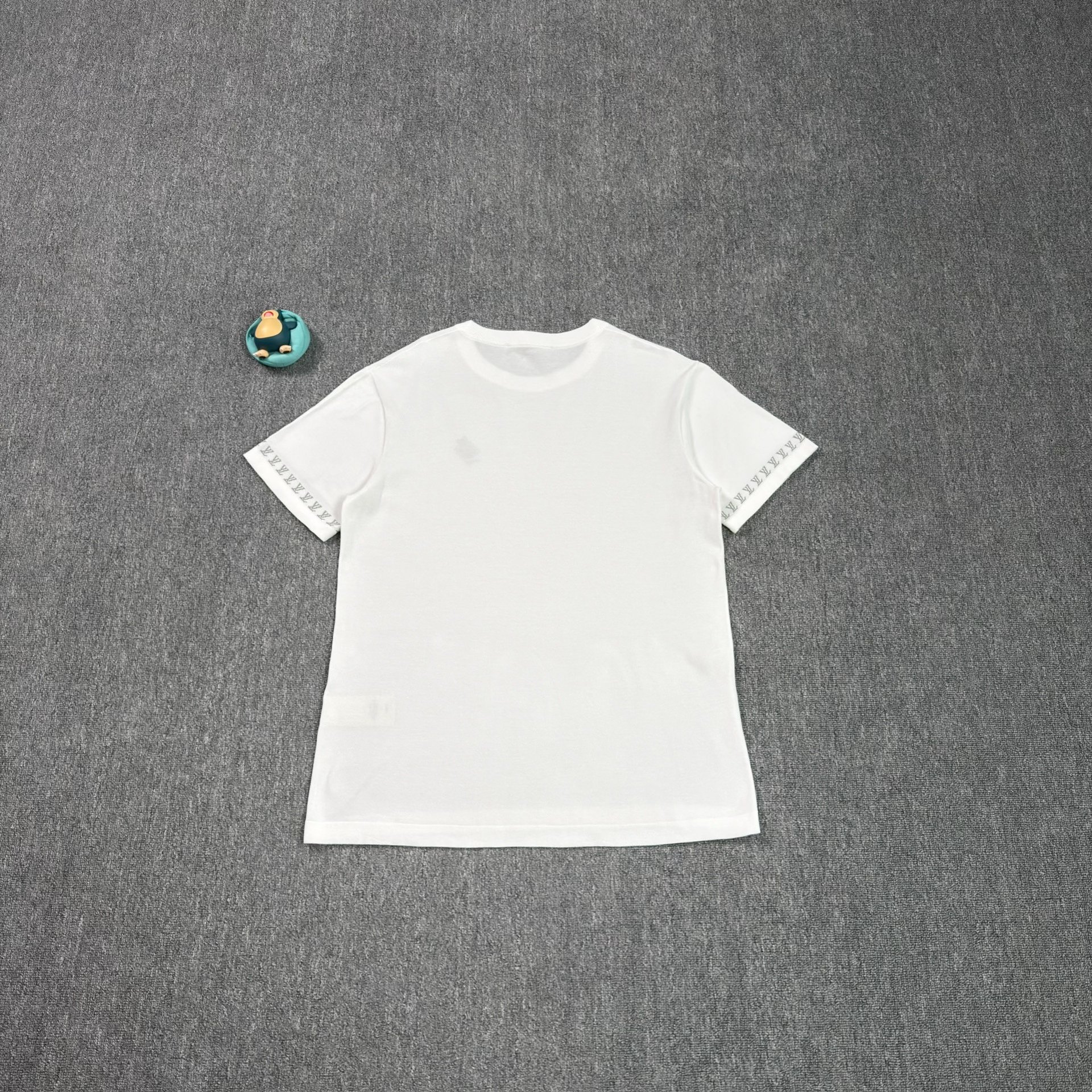 Louis Vuitton White Printed Cuff Short-Sleeve Tee — front