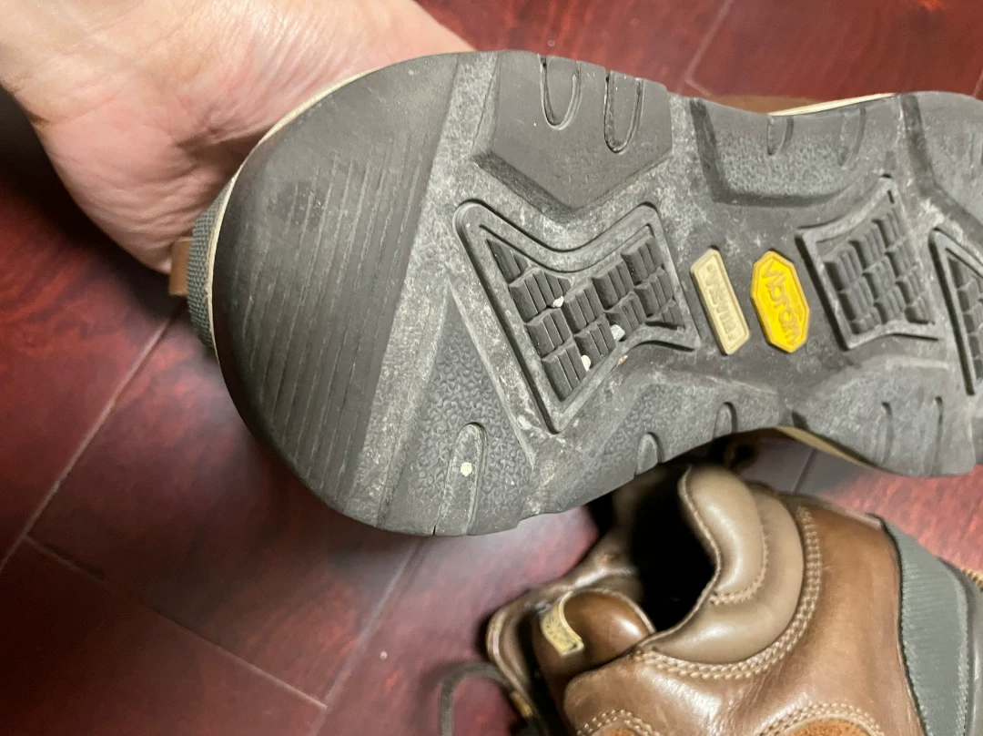 visvim serra brown high-top boots — detail