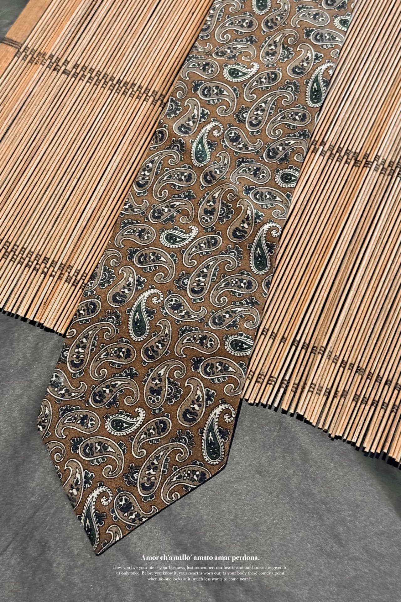 Yohji Yamamoto 90s Silk Paisley Tie — detail