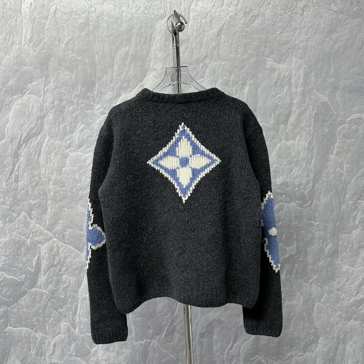 Louis Vuitton SS25 Ski Clover Knit Sweater — label
