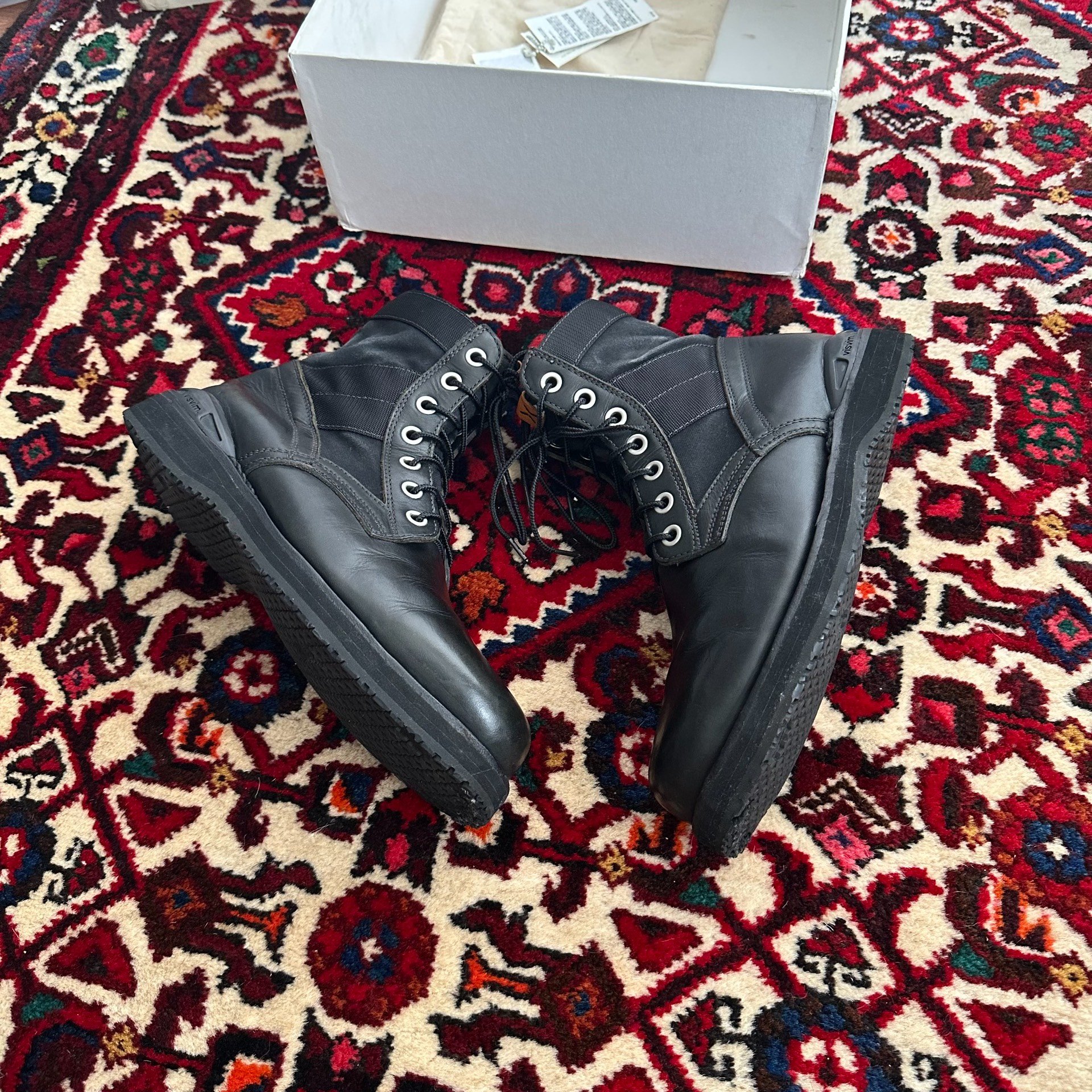 visvim 17ss 7-hole Leather Boots — label