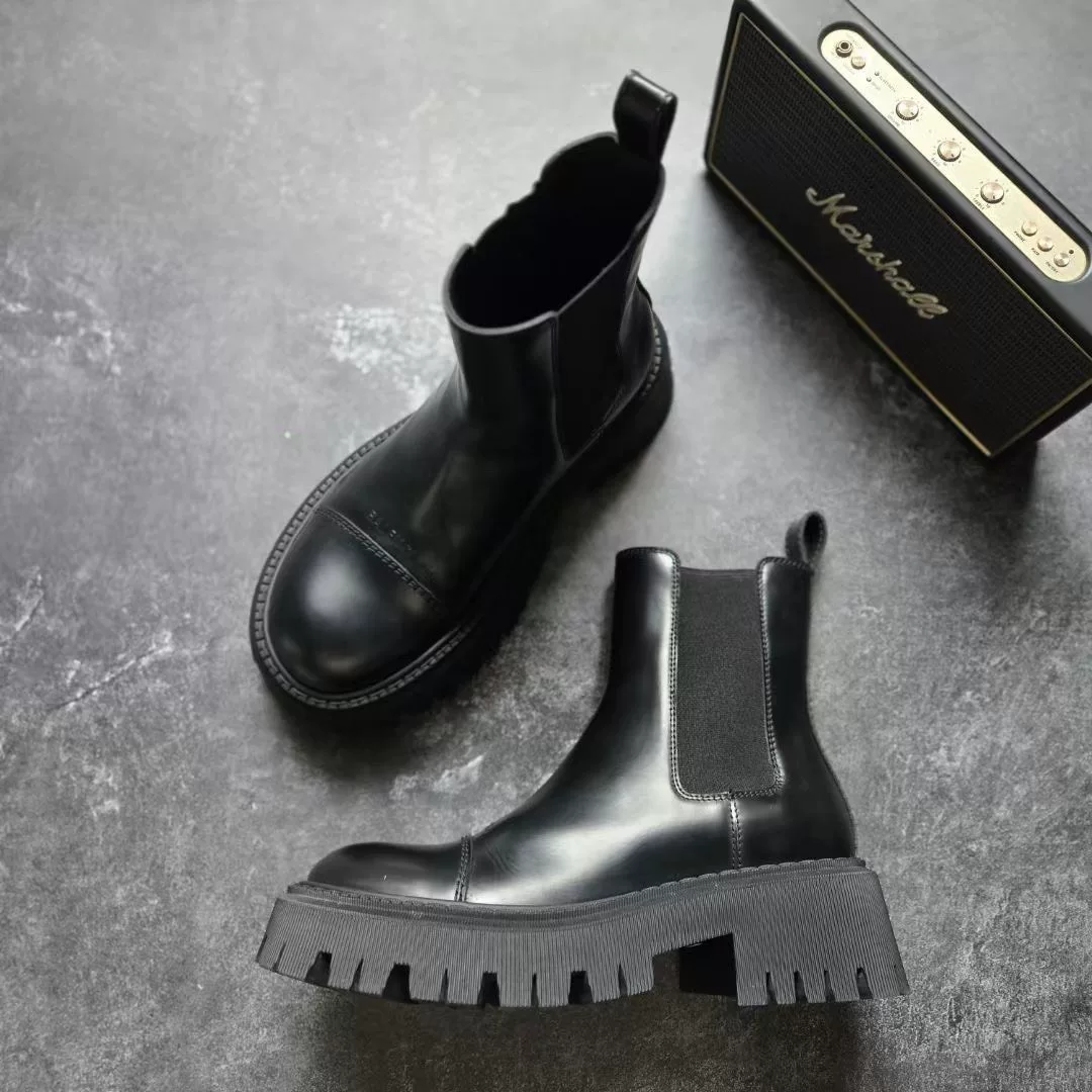 Balenciaga Tractor Chelsea Boots — back