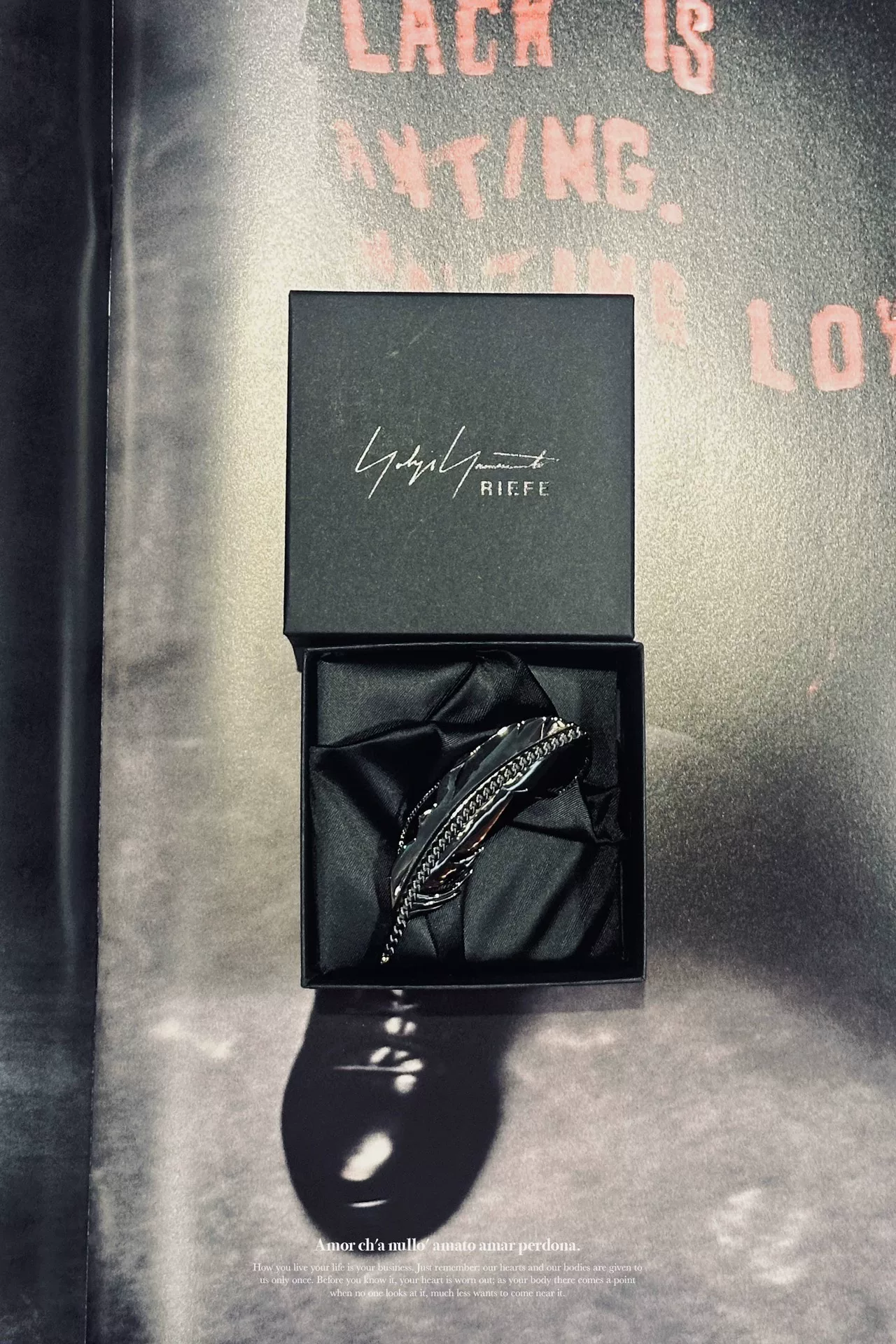 Yohji Yamamoto 24aw Feather Brooch — back