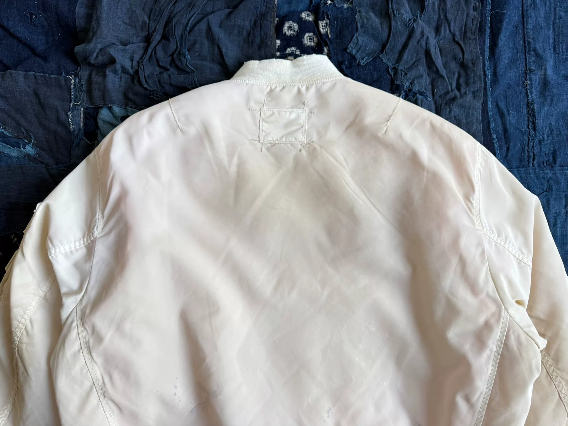 MADNESS Vintage MA1 Flight Bomber Japan Limited — label