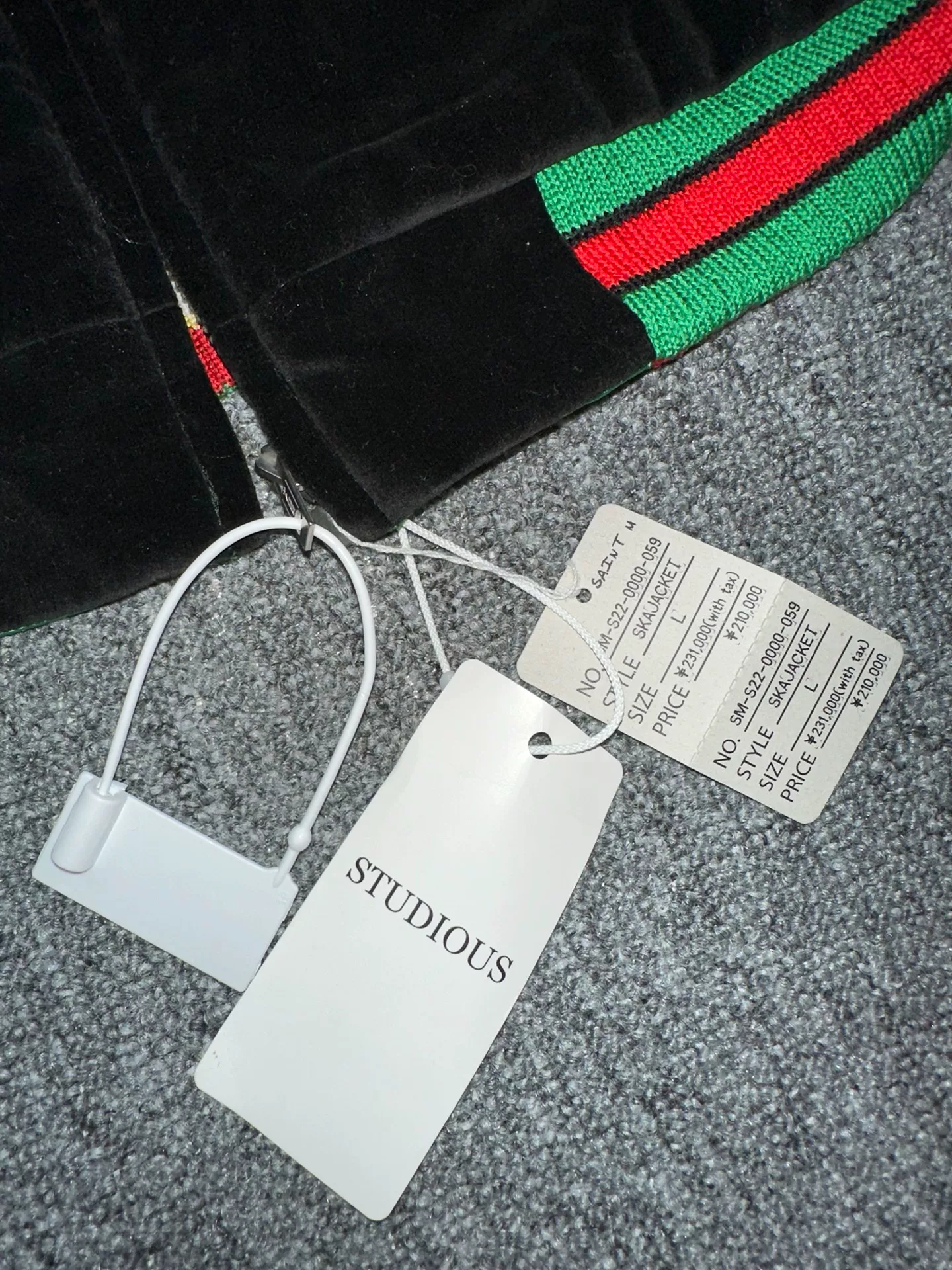 Saint Michael Reversible Velvet Rayon Jacket — label