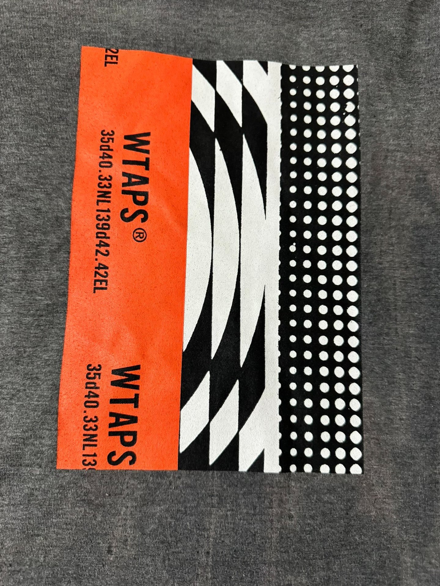 WTAPS 18AW Splatter Print Long-Sleeve T-Shirt — label