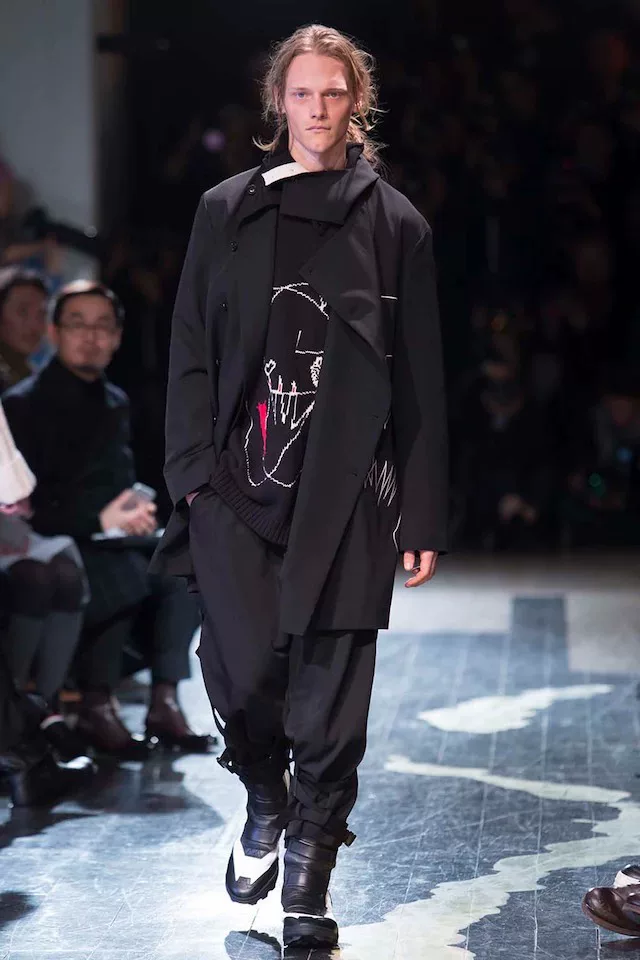 Yohji Yamamoto 16AW Hooded Embroidery Coat — detail