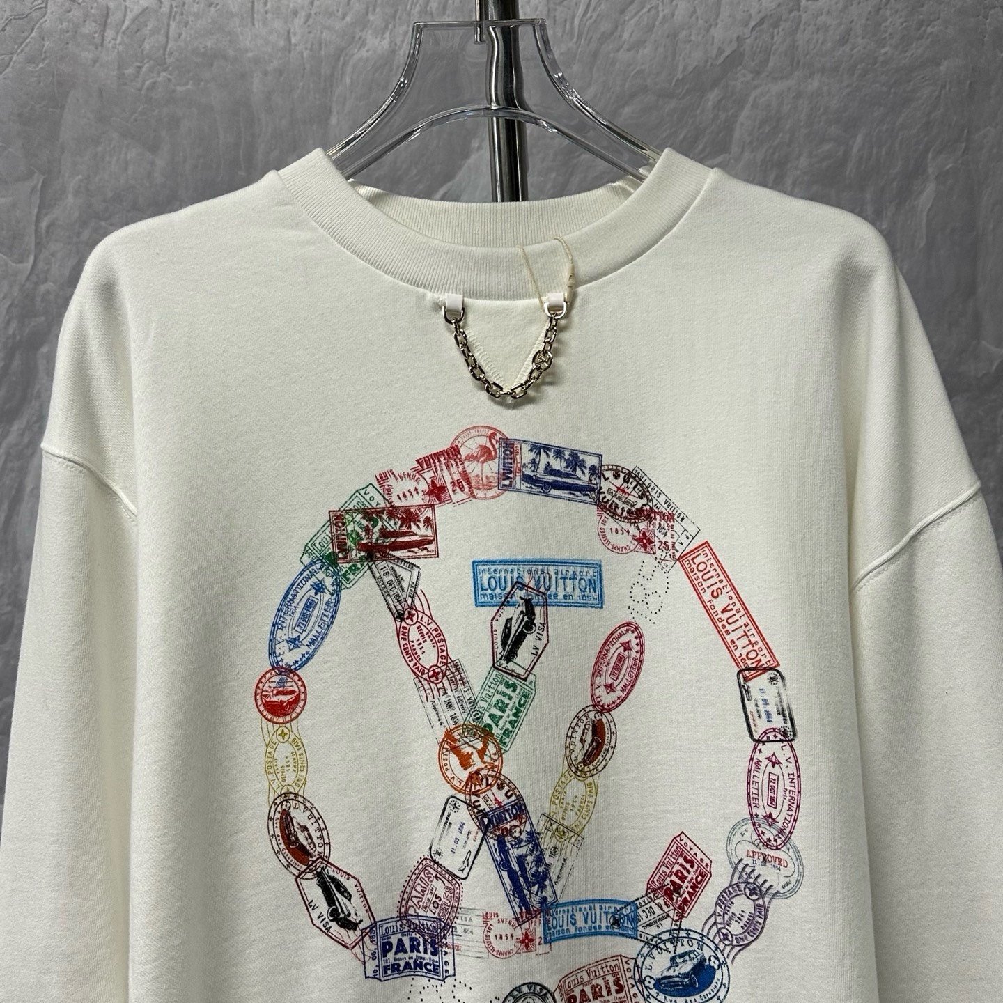 Louis Vuitton SS25 Logo Chain Tee — detail