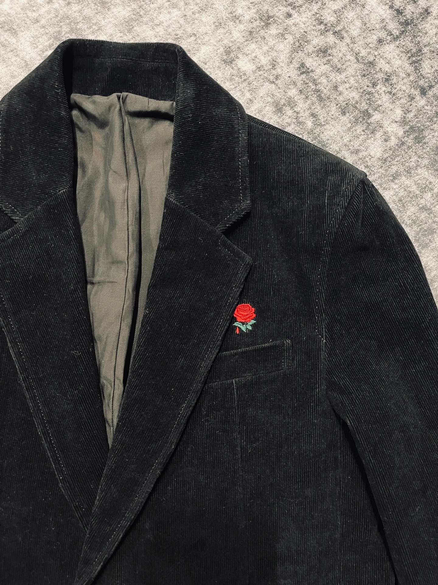 Undercover 19AW Rose Embellished Suit — detail