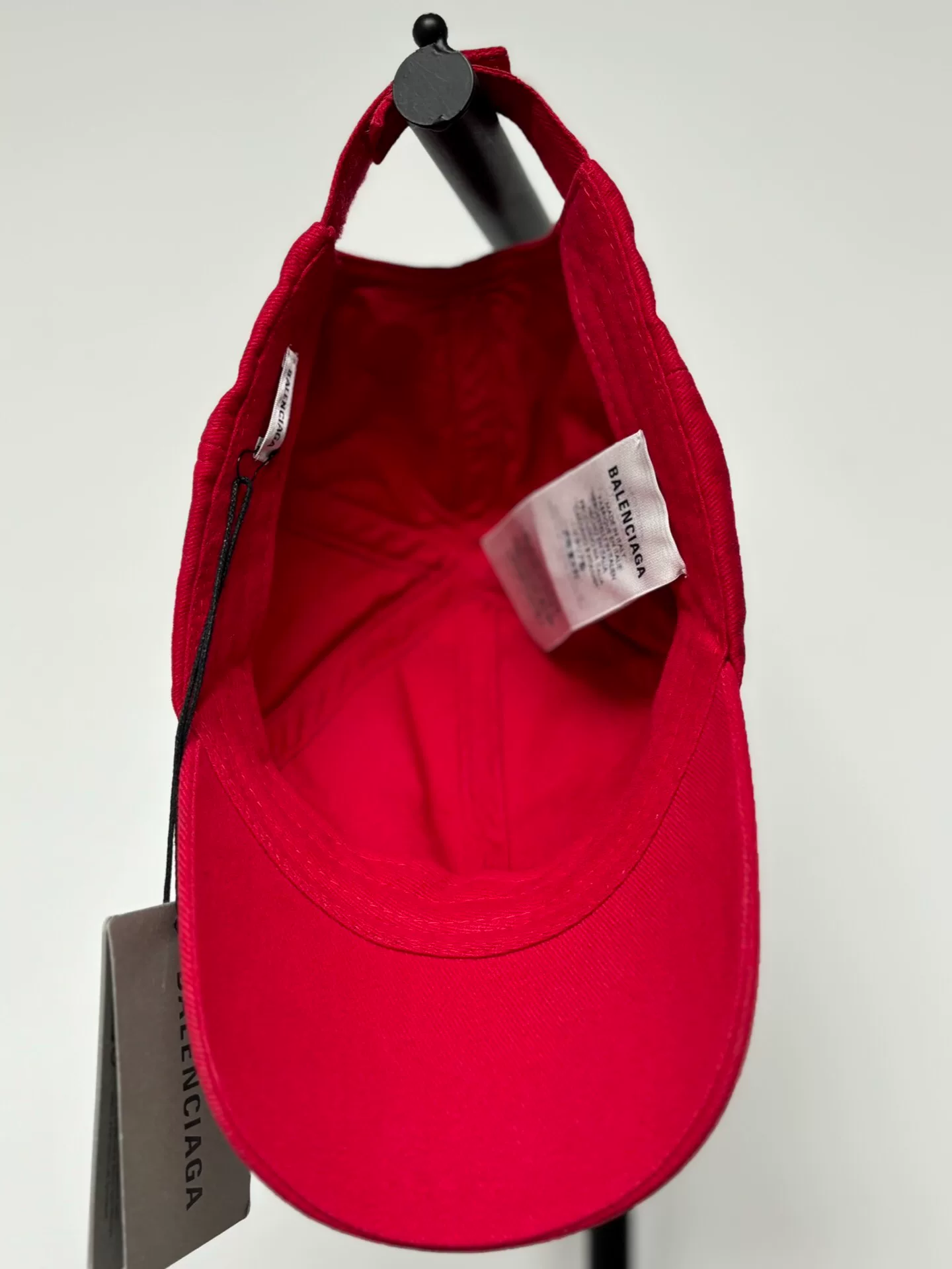 Balenciaga Red Brand Embroidered Baseball Cap — label