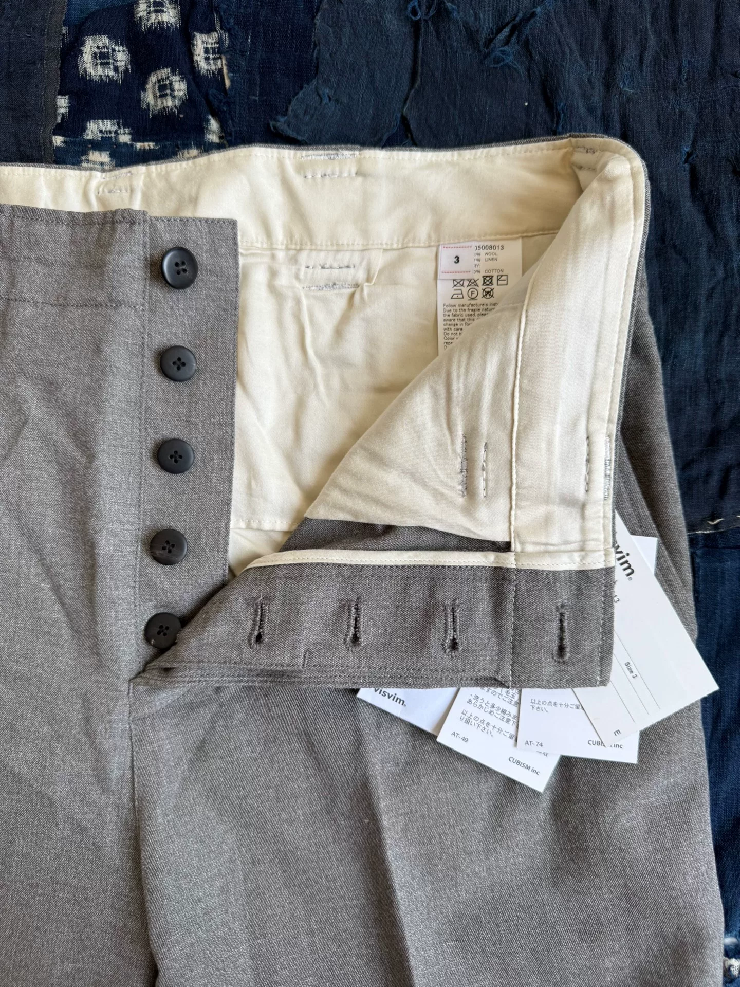 VISVIM 24SS LEAGUERS CROPPED PANTS — label