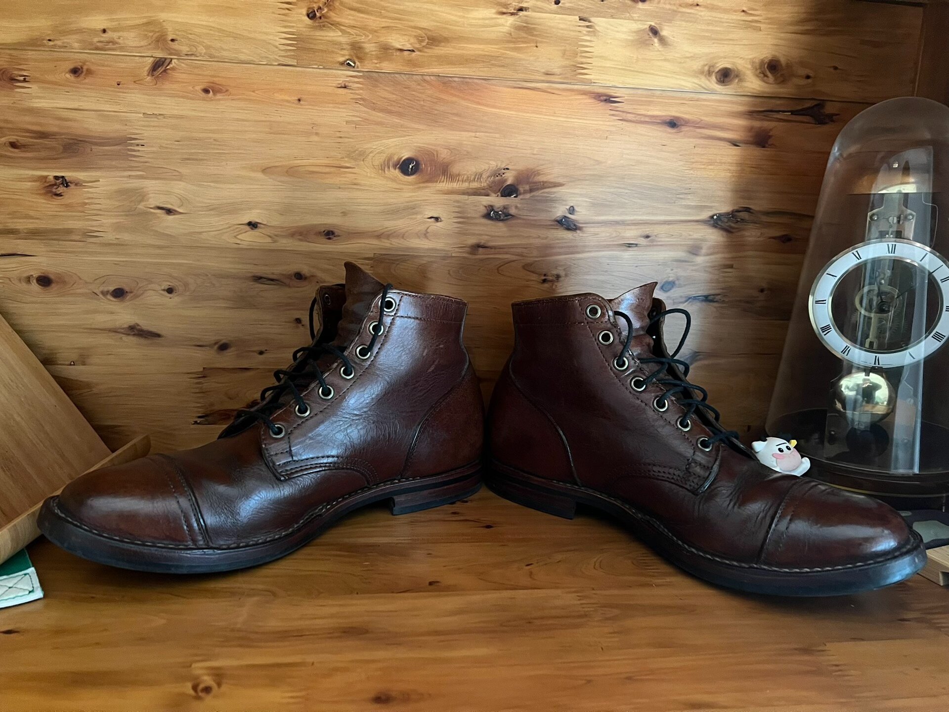 Viberg 2030 Caramel Leather Work Boots — label