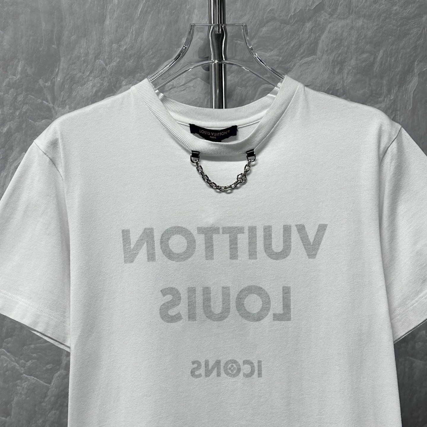 Louis Vuitton Chain Letter Print Short Sleeve — detail