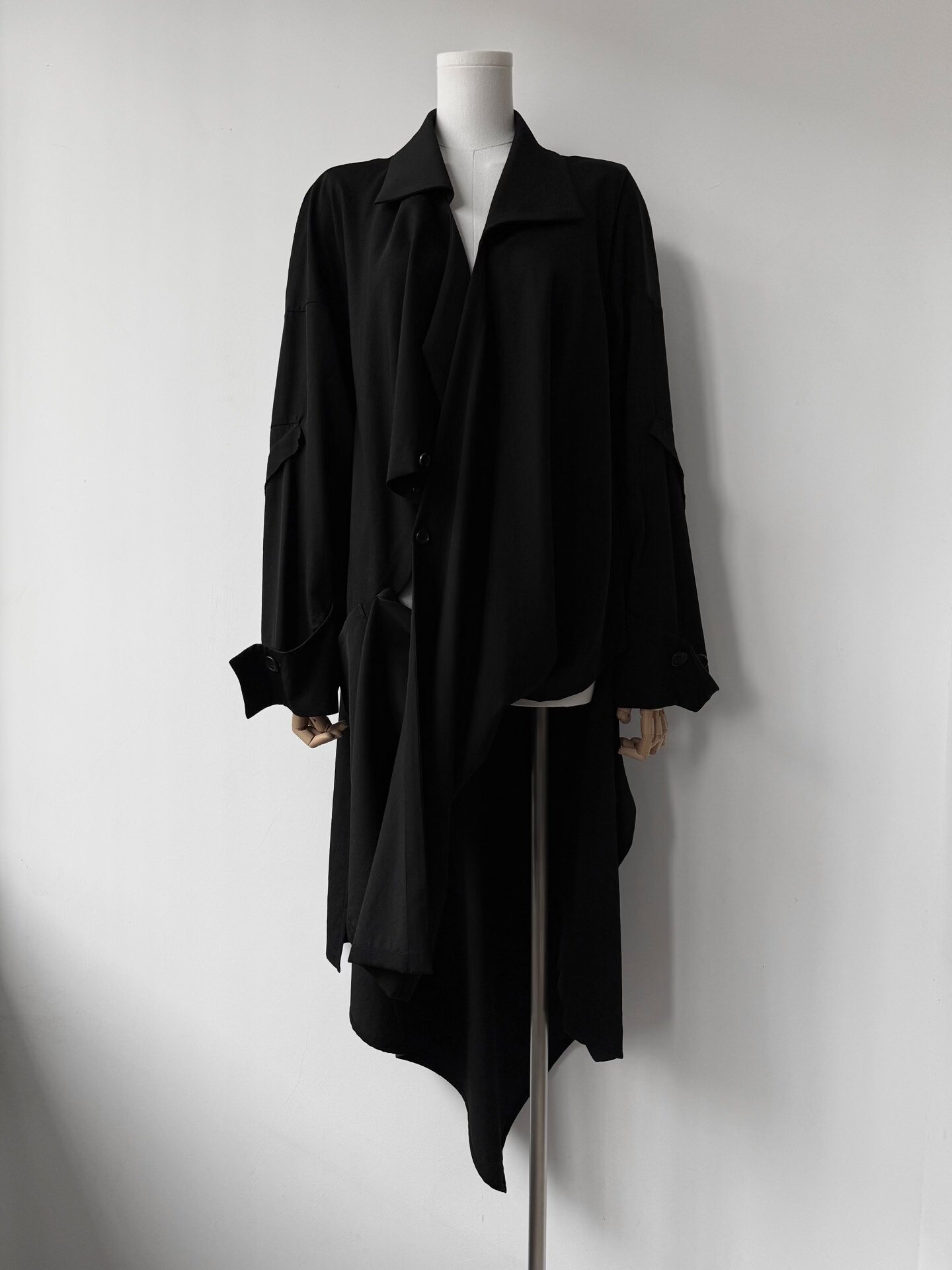 Yohji Yamamoto 18AW Runway Wool Coat — detail