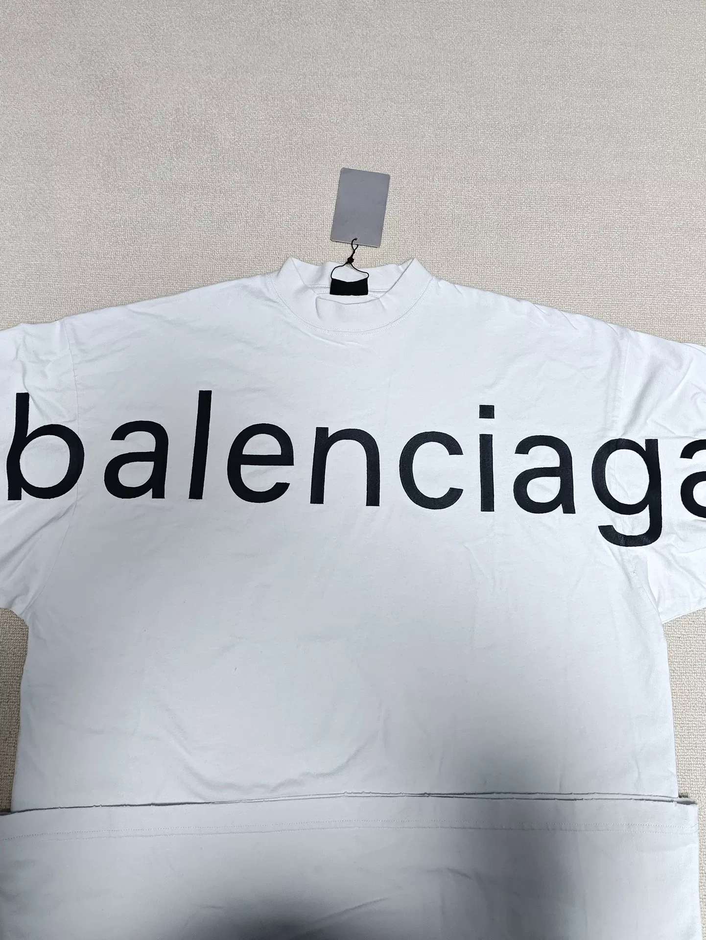 Balenciaga 23FW White Long-Sleeve Top — detail
